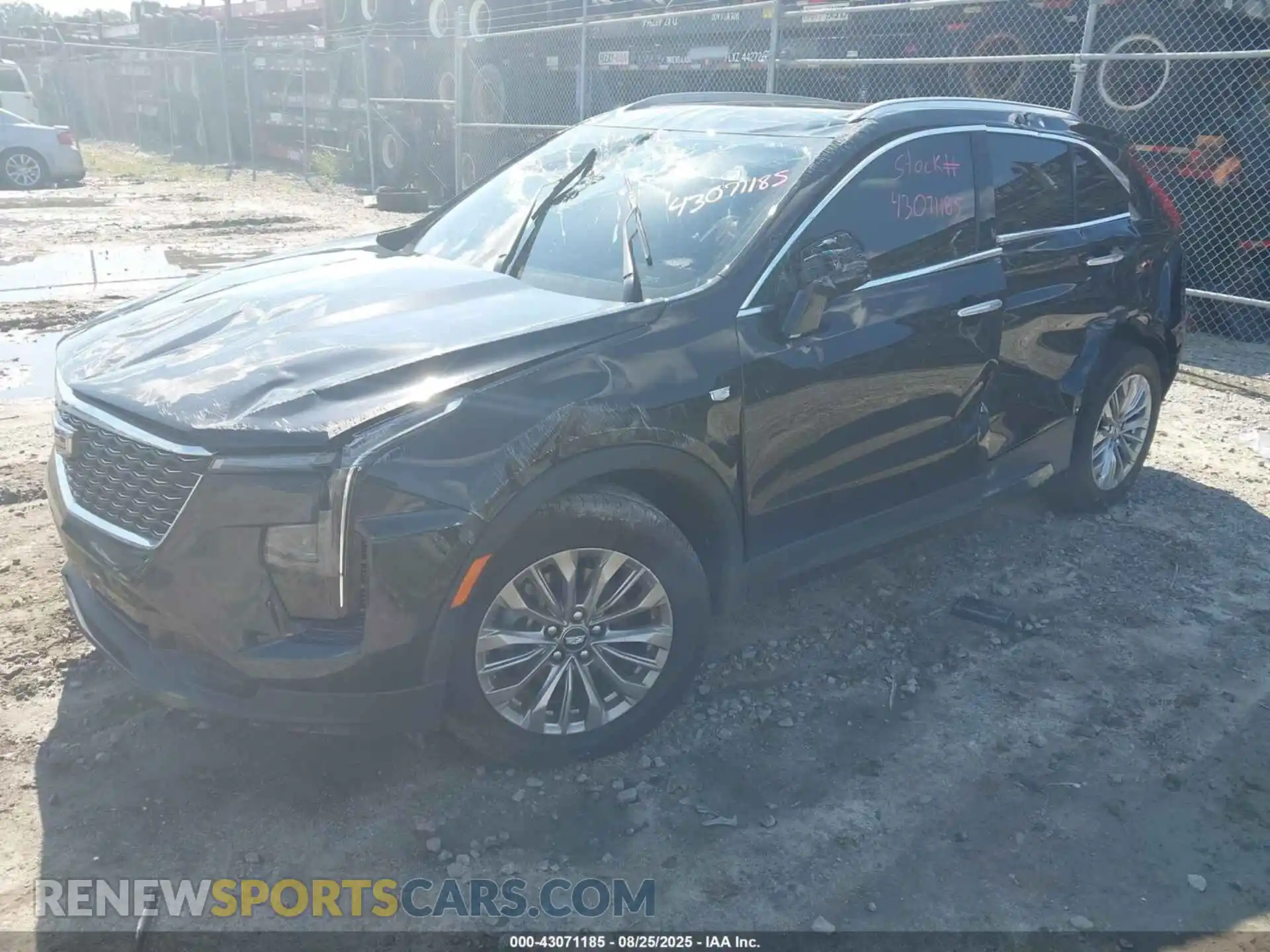2 Фотография поврежденного автомобиля 1GYFZCR45SF106297 CADILLAC XT4 2025