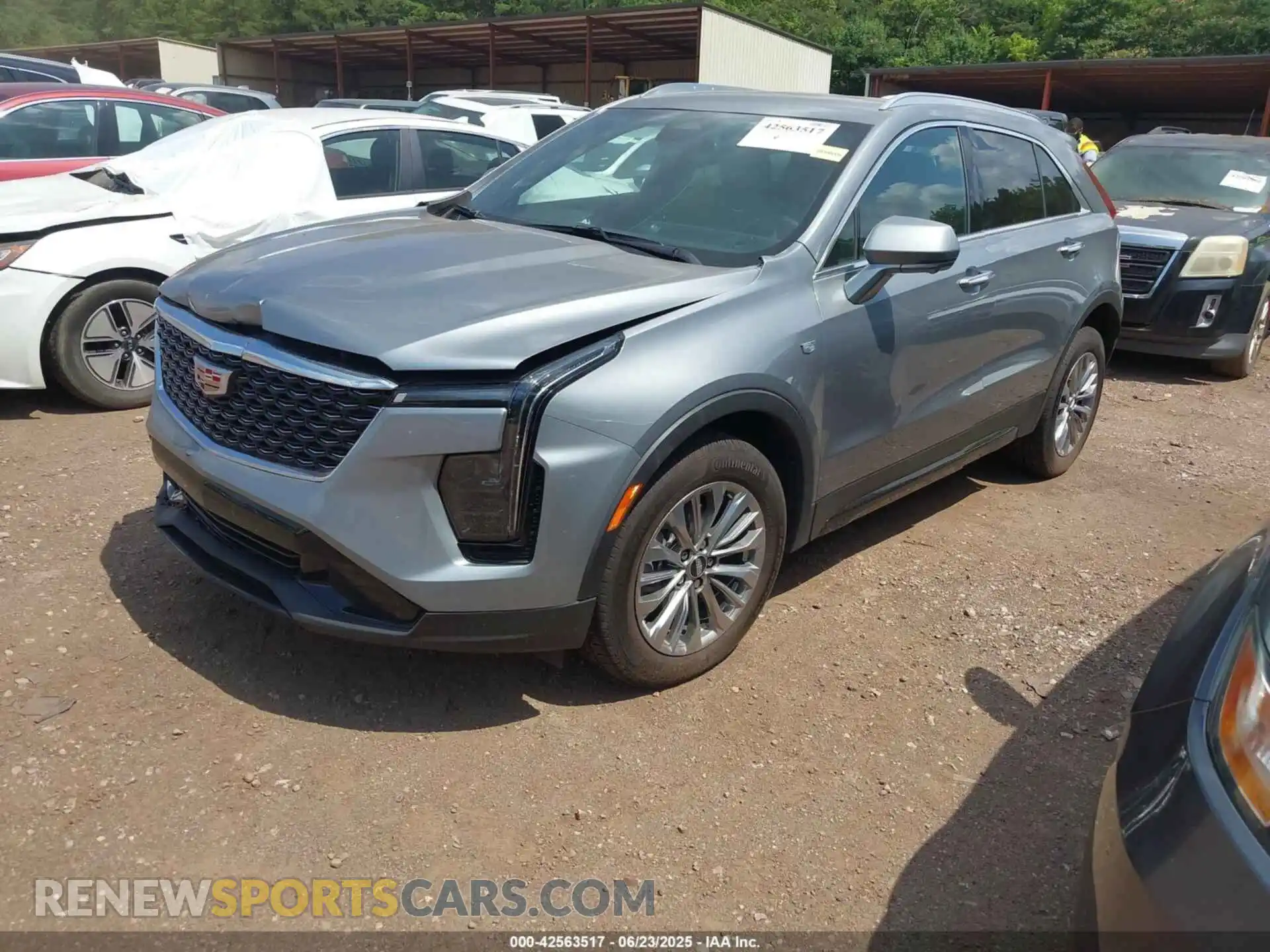2 Фотография поврежденного автомобиля 1GYFZCR45SF128039 CADILLAC XT4 2025