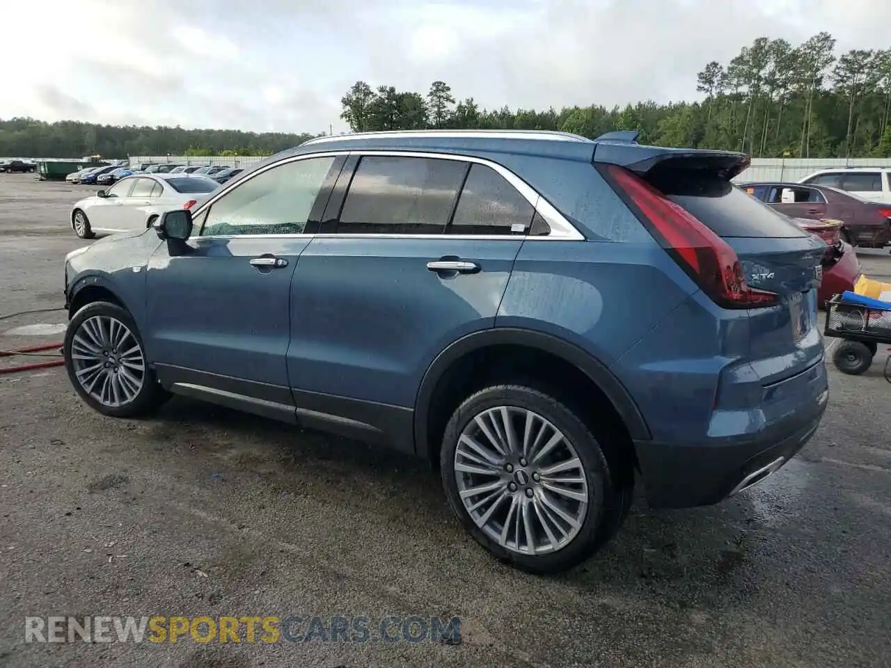 2 Фотография поврежденного автомобиля 1GYFZCR47SF150673 CADILLAC XT4 2025