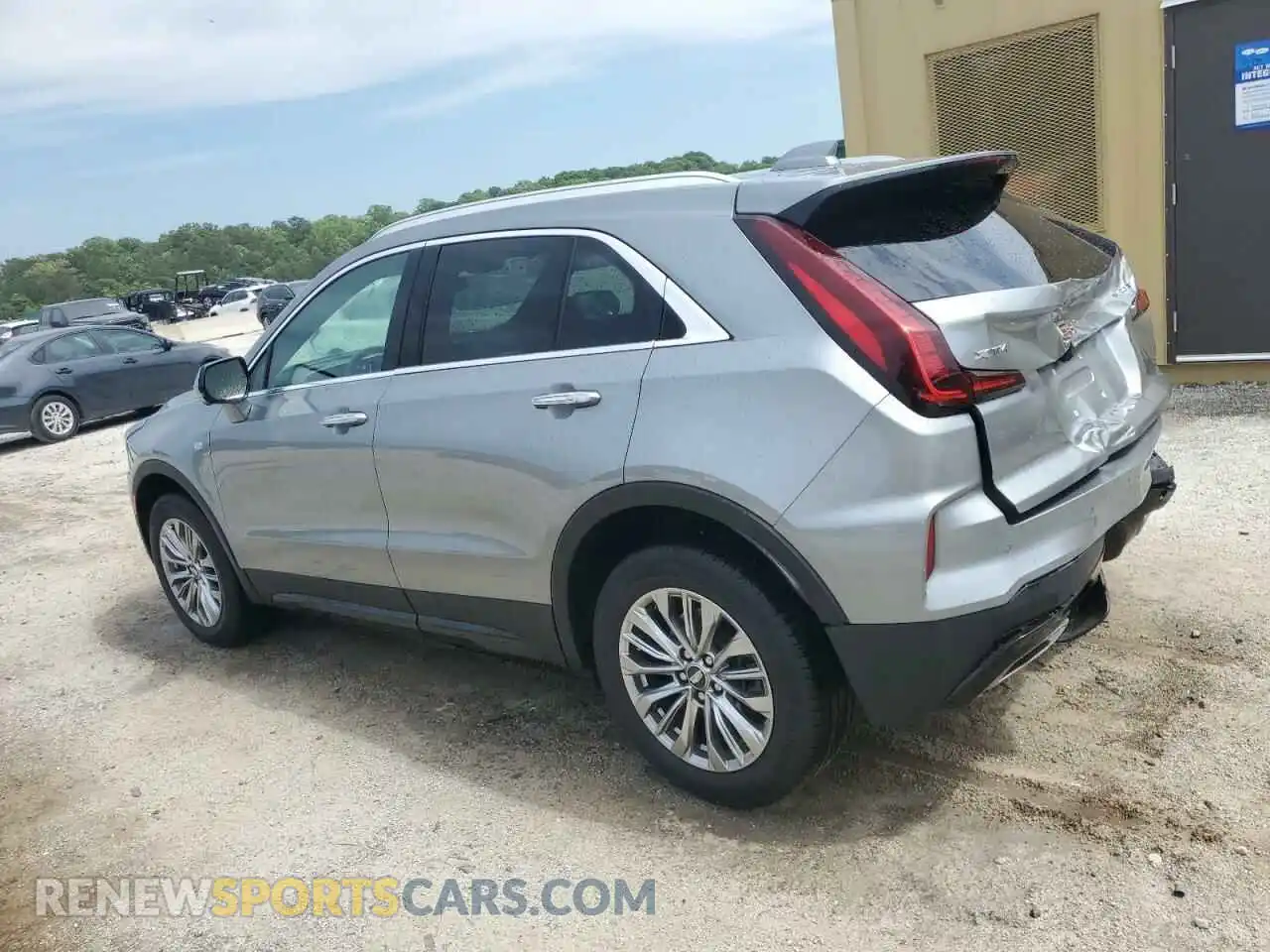 2 Фотография поврежденного автомобиля 1GYFZCR48SF117374 CADILLAC XT4 2025