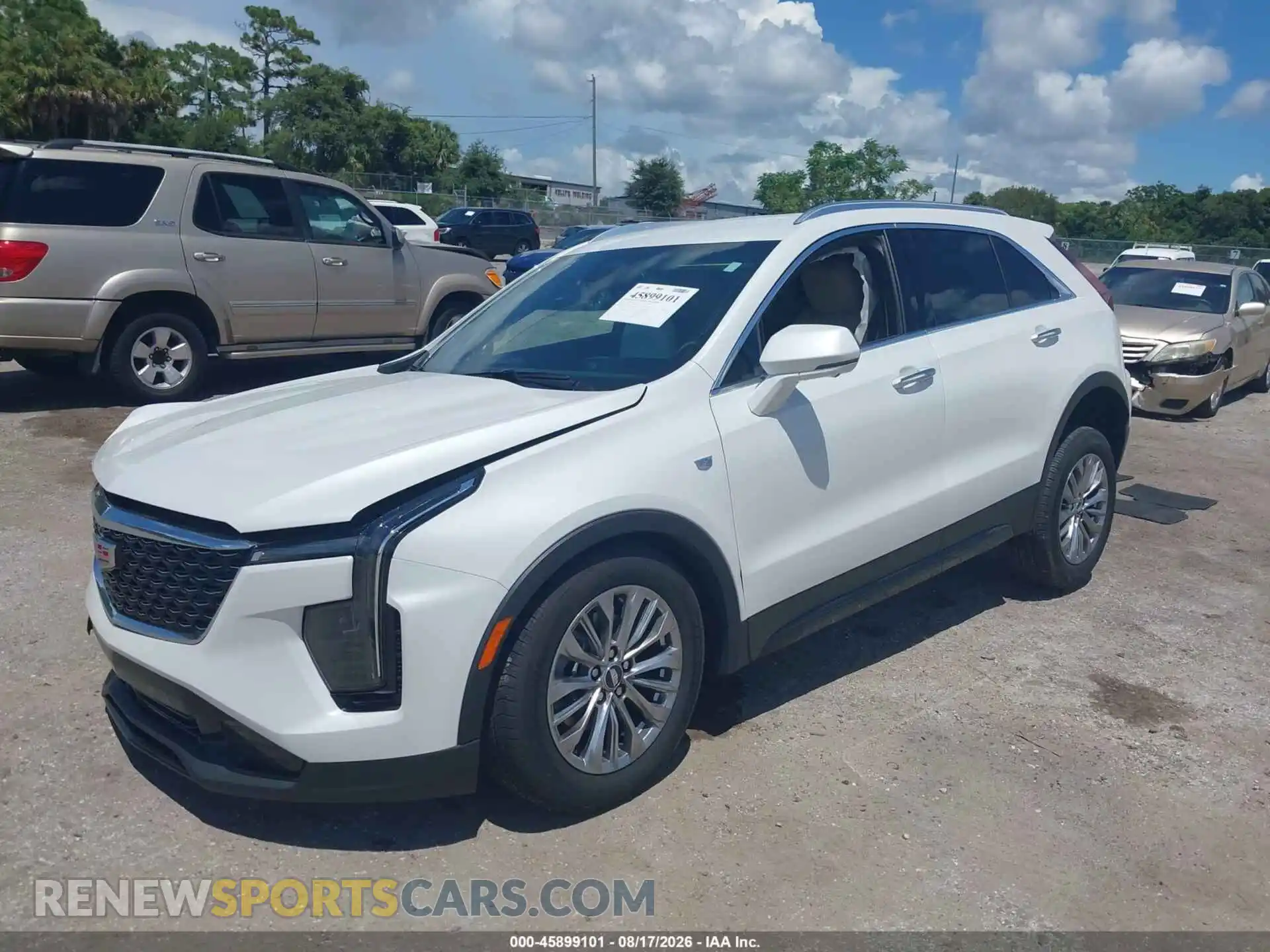 2 Фотография поврежденного автомобиля 1GYFZCR4XSF104268 CADILLAC XT4 2025