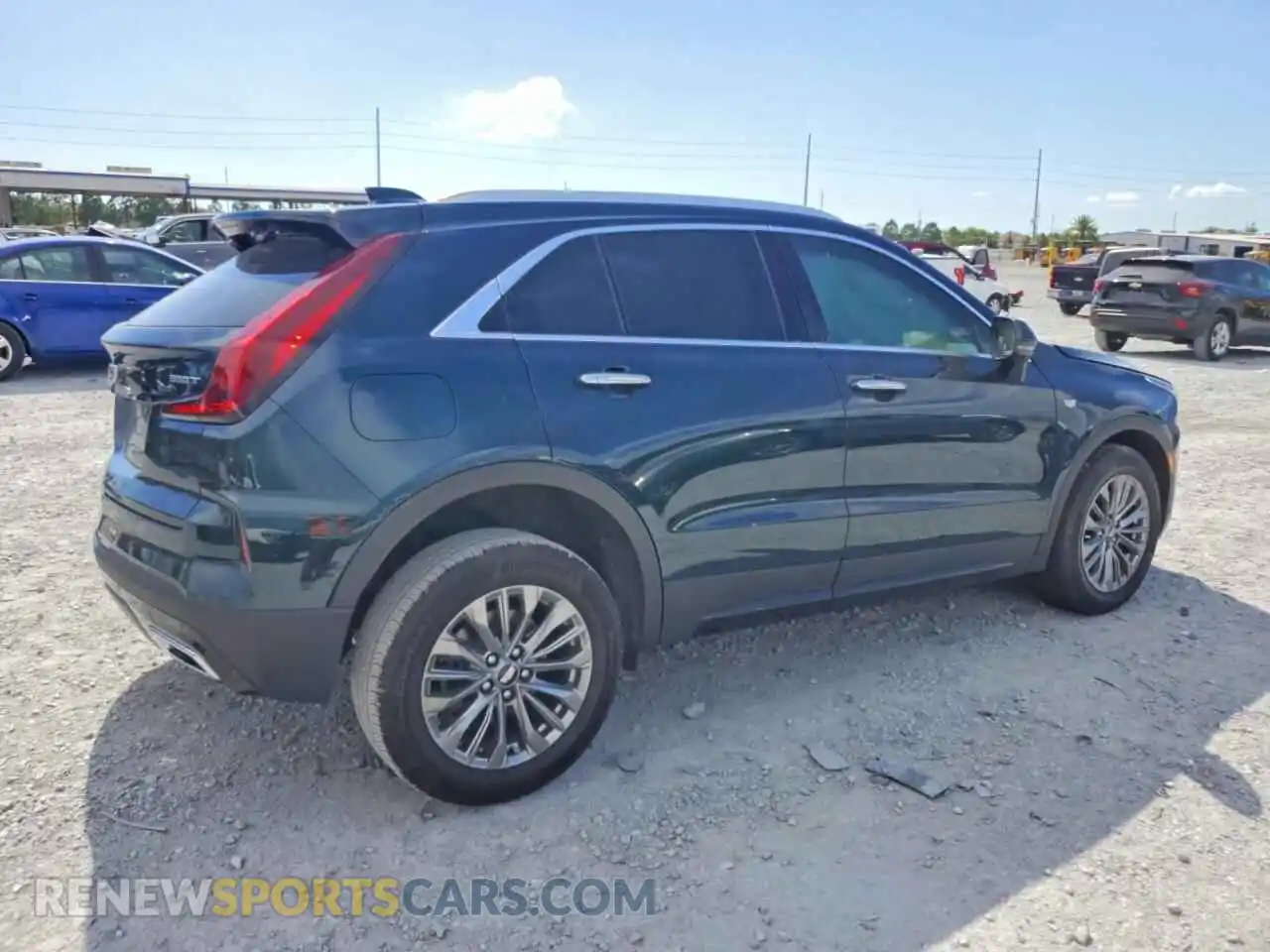 3 Фотография поврежденного автомобиля 1GYFZCR4XSF159559 CADILLAC XT4 2025