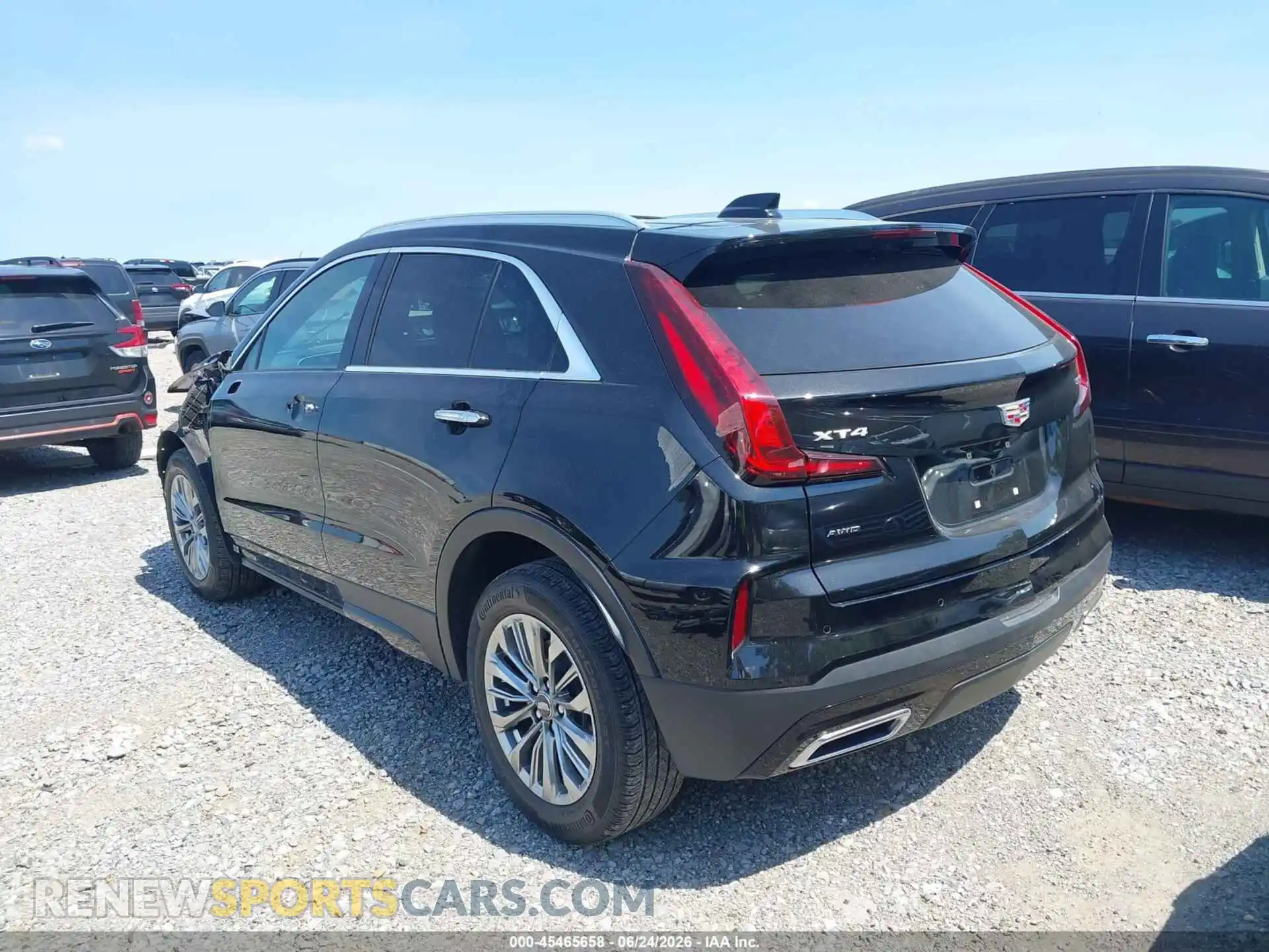 3 Фотография поврежденного автомобиля 1GYFZDR48SF130843 CADILLAC XT4 2025