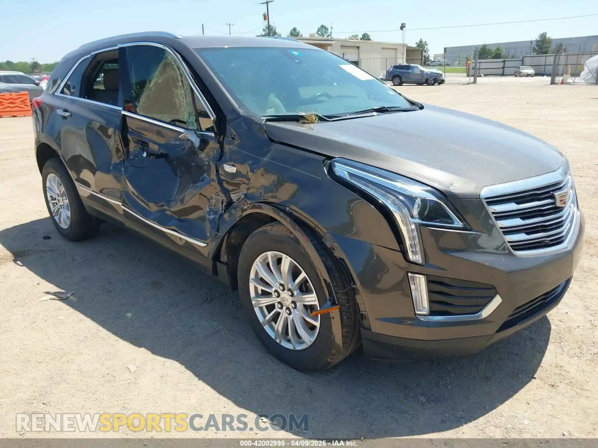 1 Photograph of a damaged car 1GYKNARS1KZ235083 CADILLAC XT5 2019