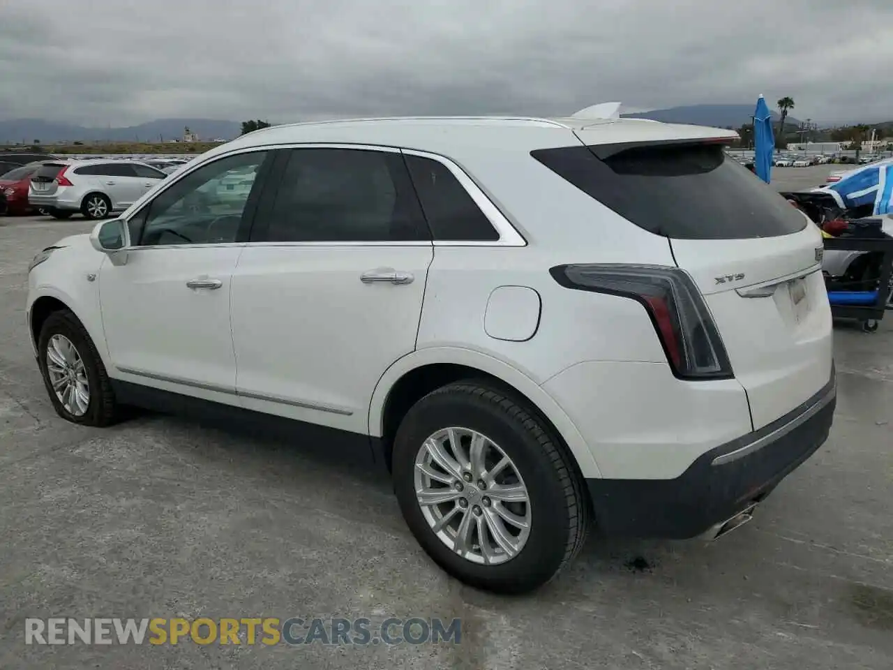2 Photograph of a damaged car 1GYKNARS5KZ215029 CADILLAC XT5 2019