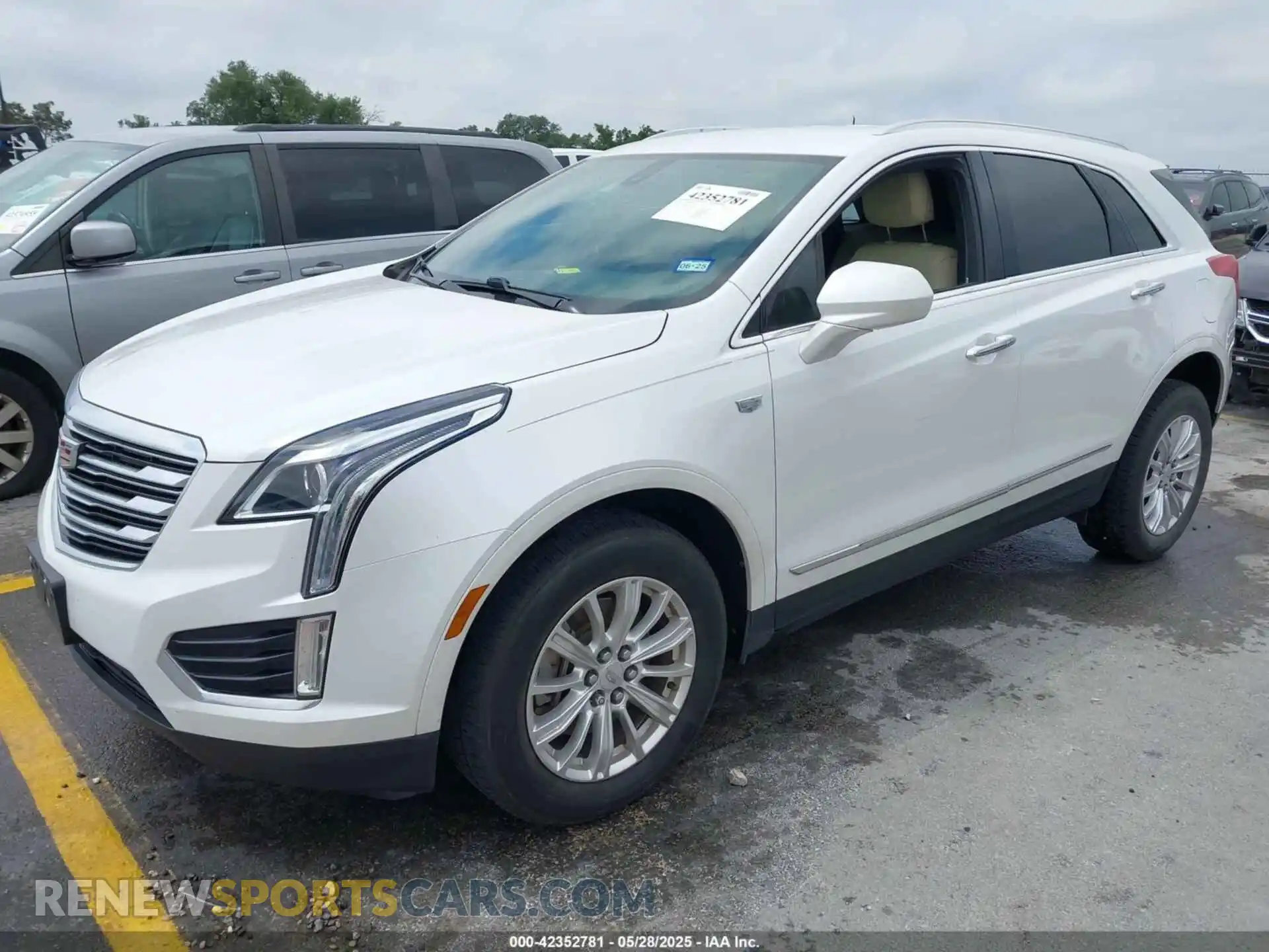 2 Photograph of a damaged car 1GYKNARSXKZ117520 CADILLAC XT5 2019