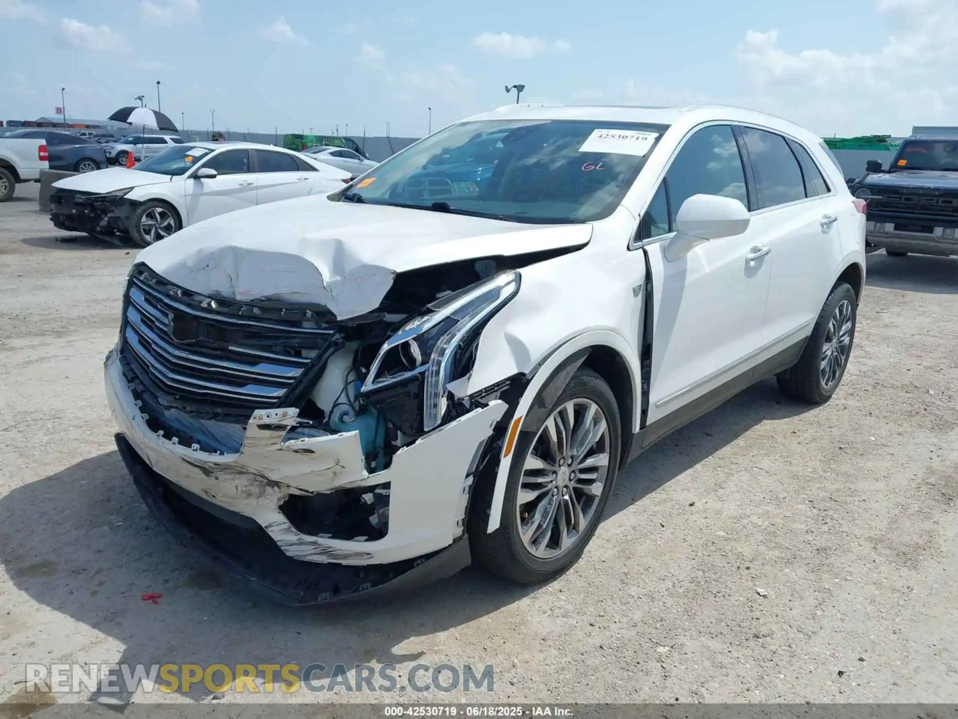 2 Фотография поврежденного автомобиля 1GYKNDRS6KZ196959 CADILLAC XT5 2019