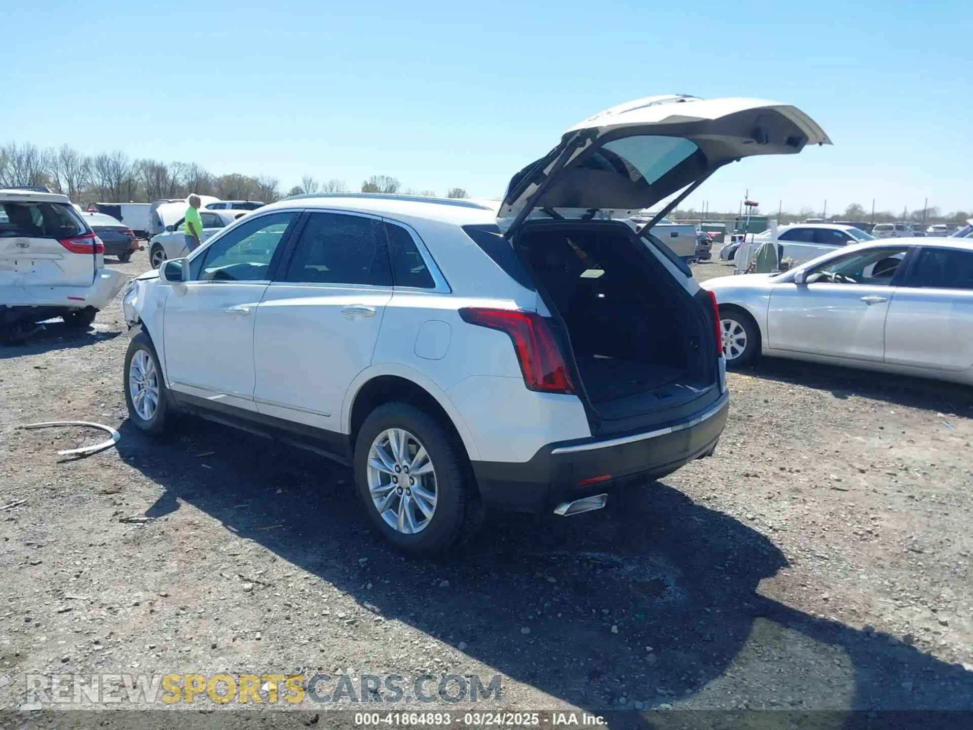 3 Photograph of a damaged car 1GYKNAR48LZ236380 CADILLAC XT5 2020