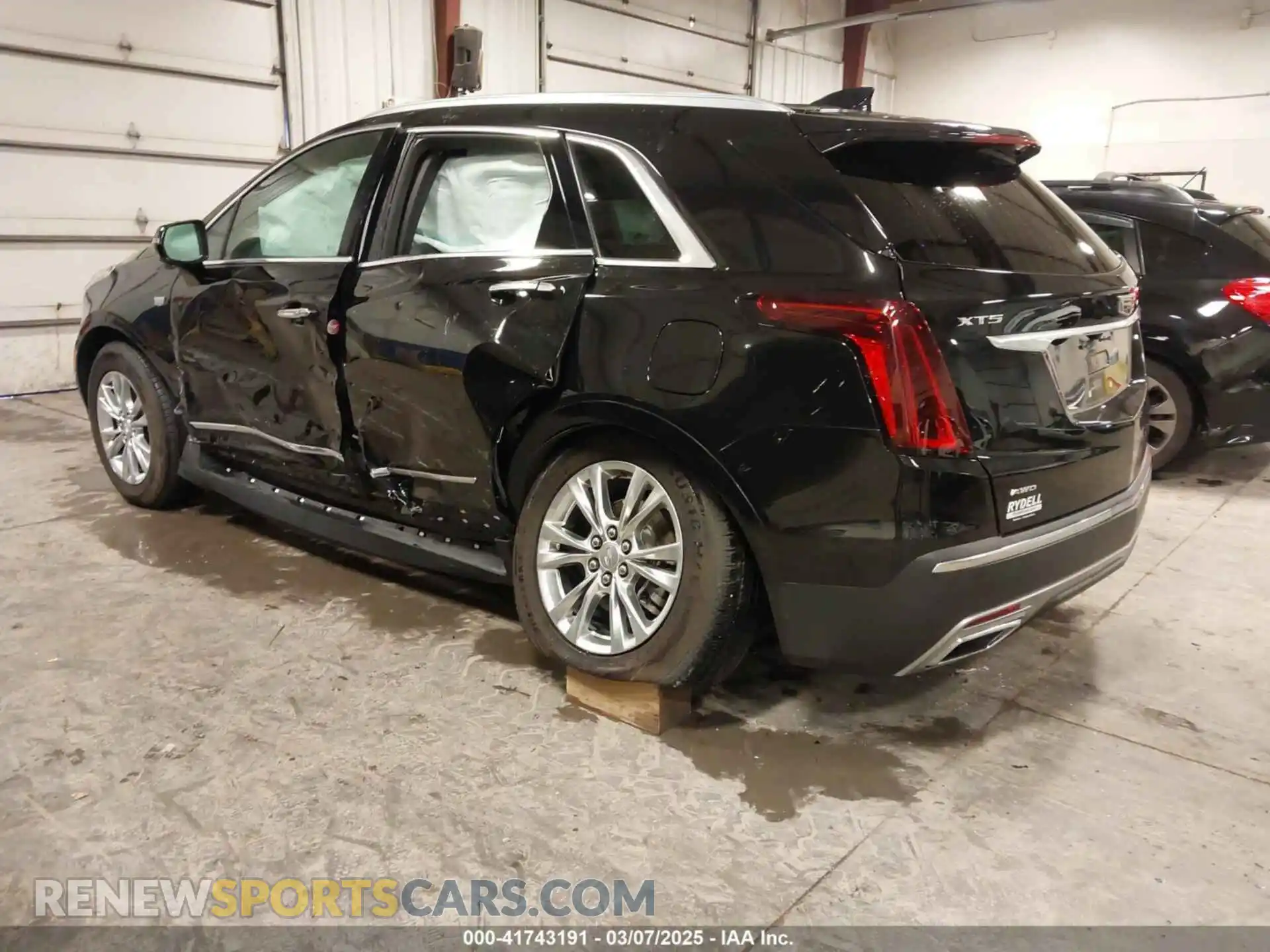 3 Photograph of a damaged car 1GYKNDRS9LZ197122 CADILLAC XT5 2020