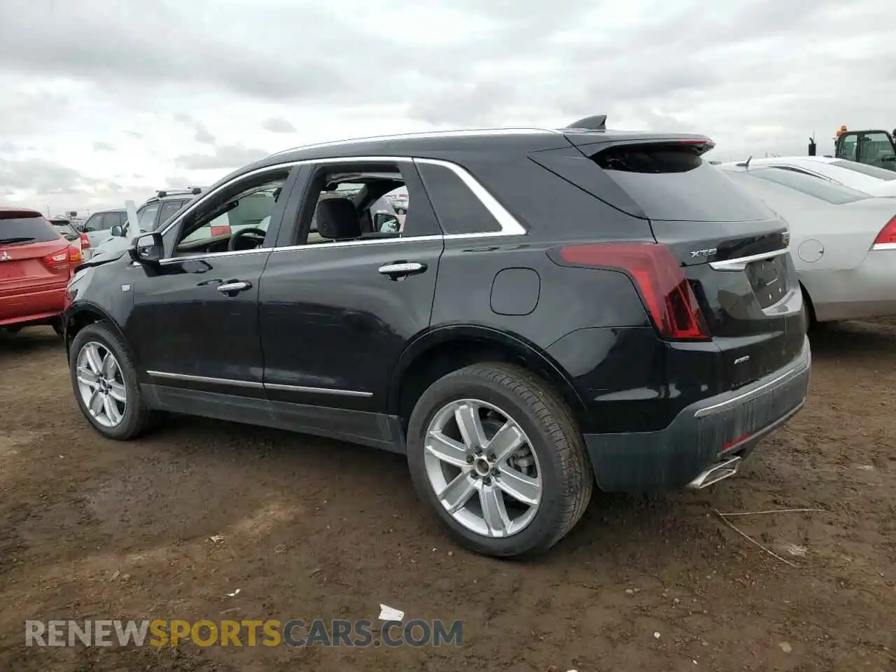 2 Фотография поврежденного автомобиля 1GYKNBR4XMZ112957 CADILLAC XT5 2021