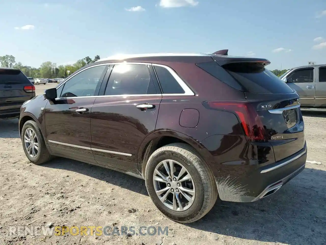 2 Photograph of a damaged car 1GYKNCRS2MZ180884 CADILLAC XT5 2021