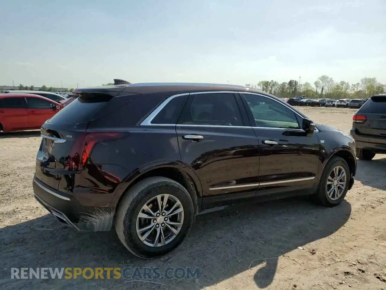 3 Photograph of a damaged car 1GYKNCRS2MZ180884 CADILLAC XT5 2021