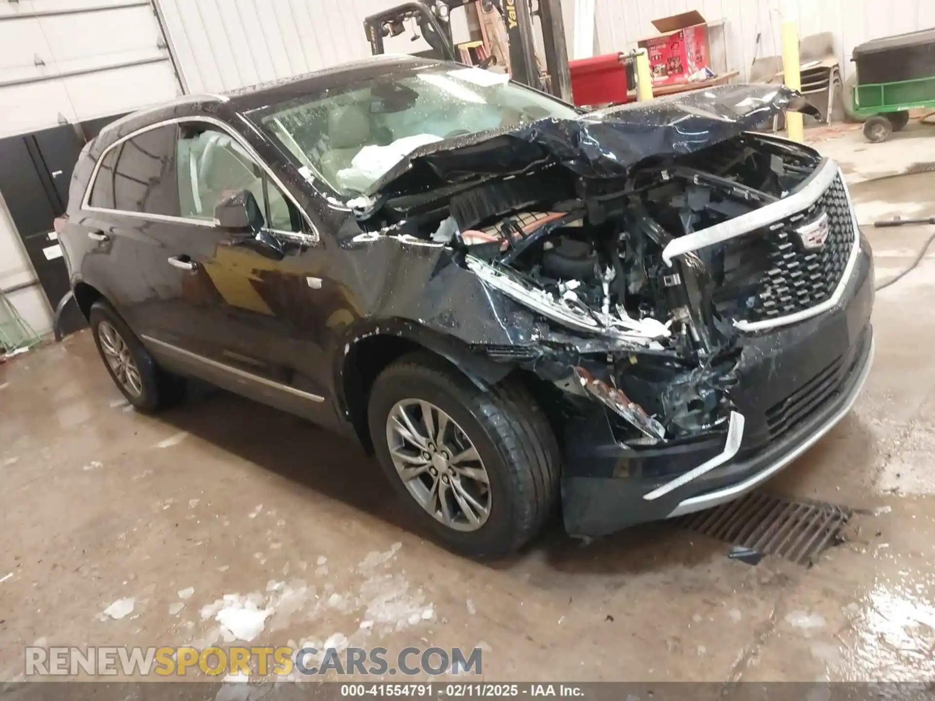 1 Photograph of a damaged car 1GYKNDR41MZ156521 CADILLAC XT5 2021