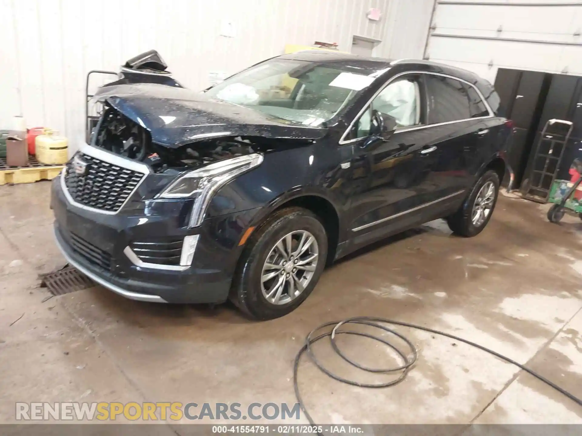 2 Photograph of a damaged car 1GYKNDR41MZ156521 CADILLAC XT5 2021