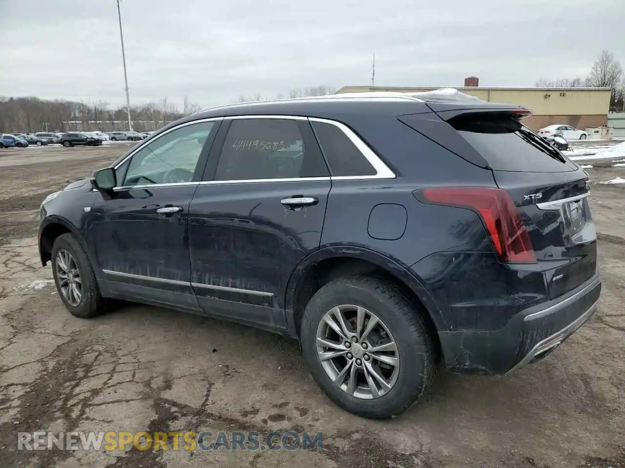 2 Photograph of a damaged car 1GYKNDRS3MZ126337 CADILLAC XT5 2021