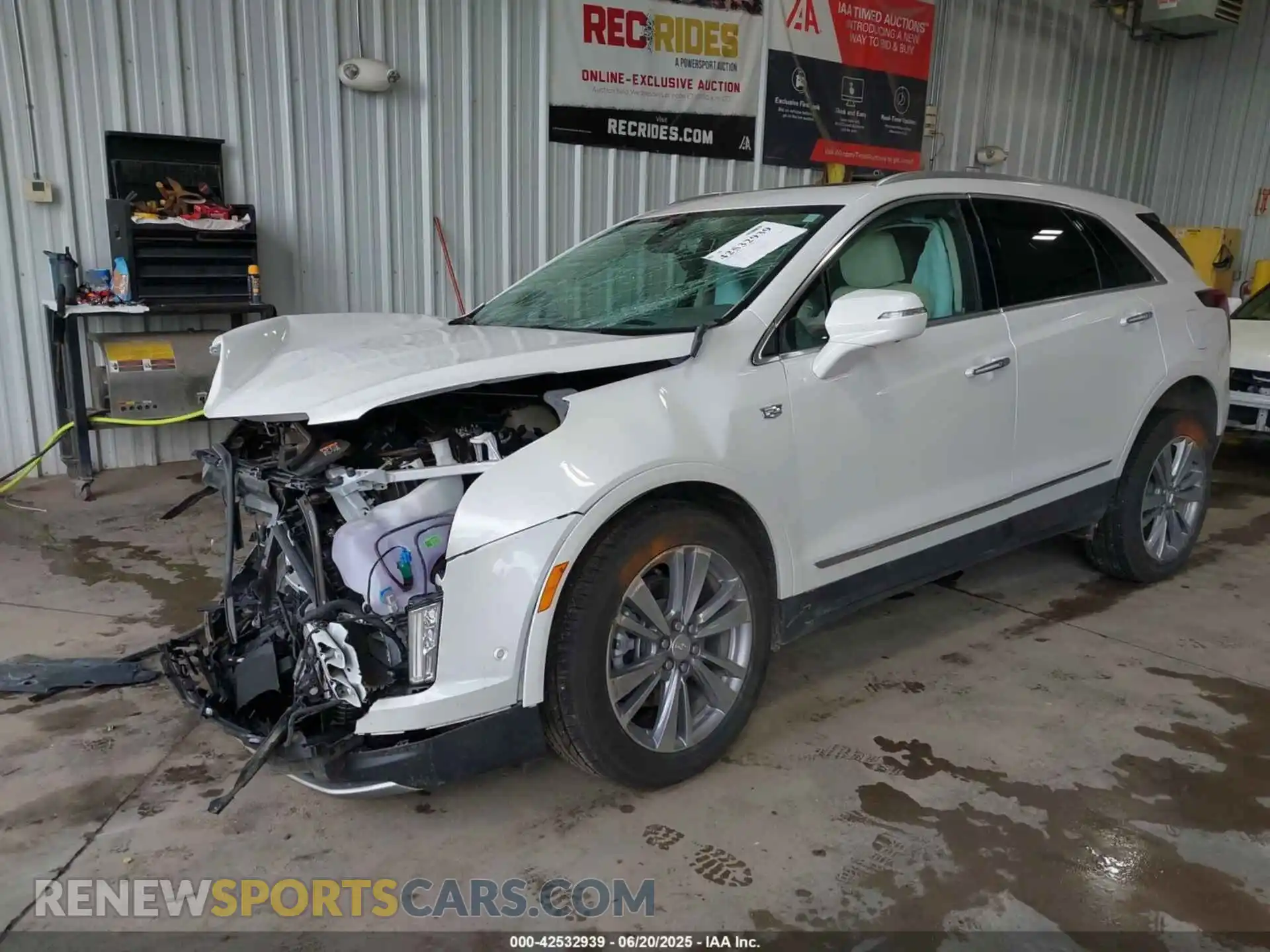 2 Photograph of a damaged car 1GYKNDR42RZ721012 CADILLAC XT5 2024