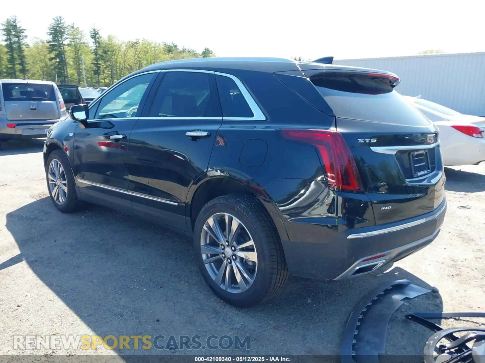 3 Фотография поврежденного автомобиля 1GYKNDR46SZ102077 CADILLAC XT5 2025