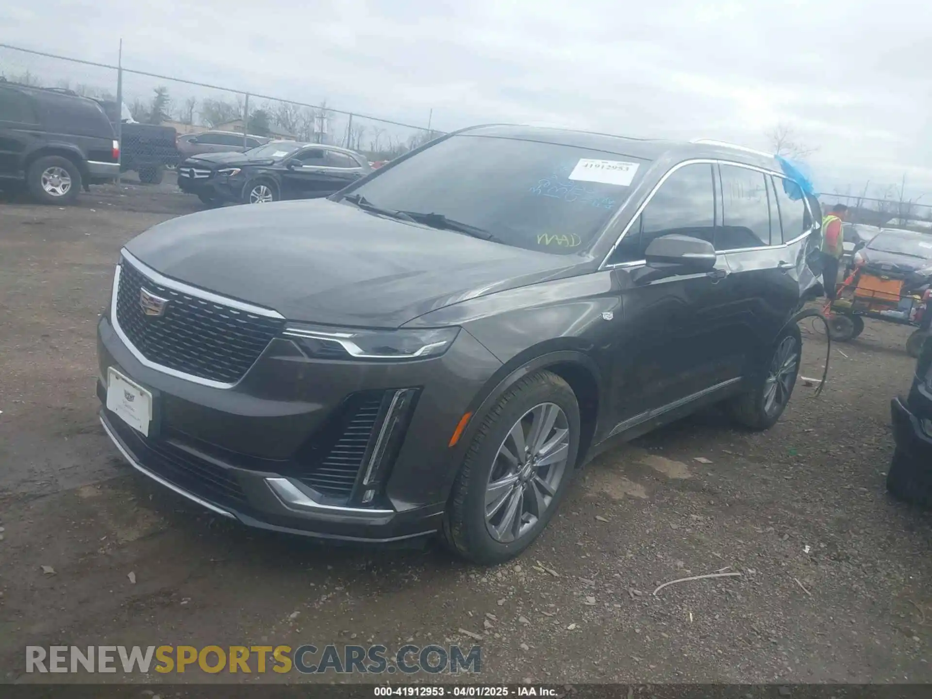 2 Photograph of a damaged car 1GYKPCRS0LZ136228 CADILLAC XT6 2020