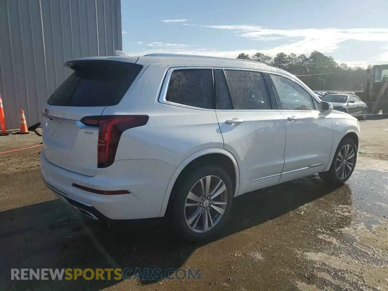 3 Photograph of a damaged car 1GYKPCRS5LZ184078 CADILLAC XT6 2020