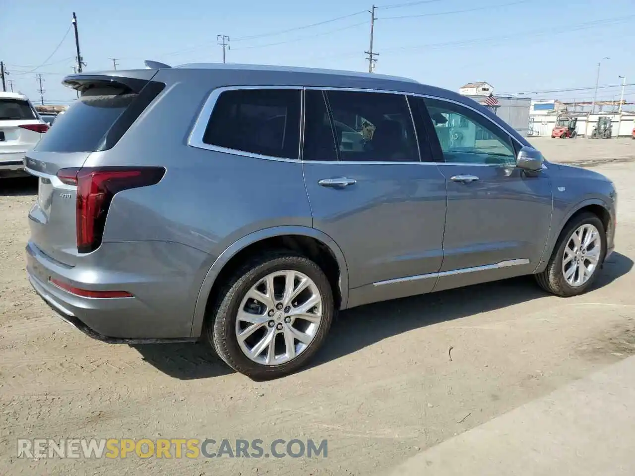 3 Photograph of a damaged car 1GYKPCRS5LZ201302 CADILLAC XT6 2020