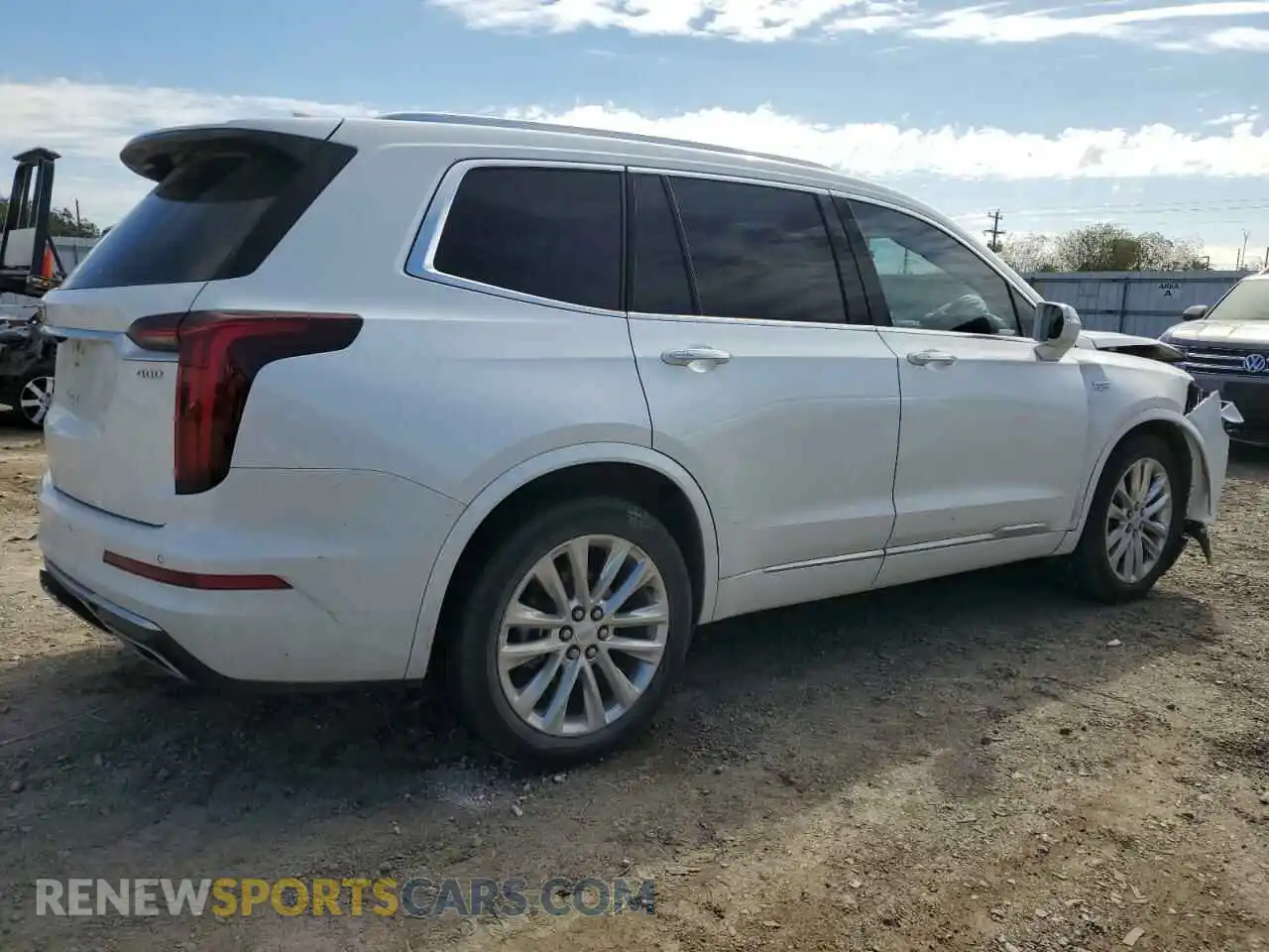 3 Photograph of a damaged car 1GYKPCRS7LZ175396 CADILLAC XT6 2020