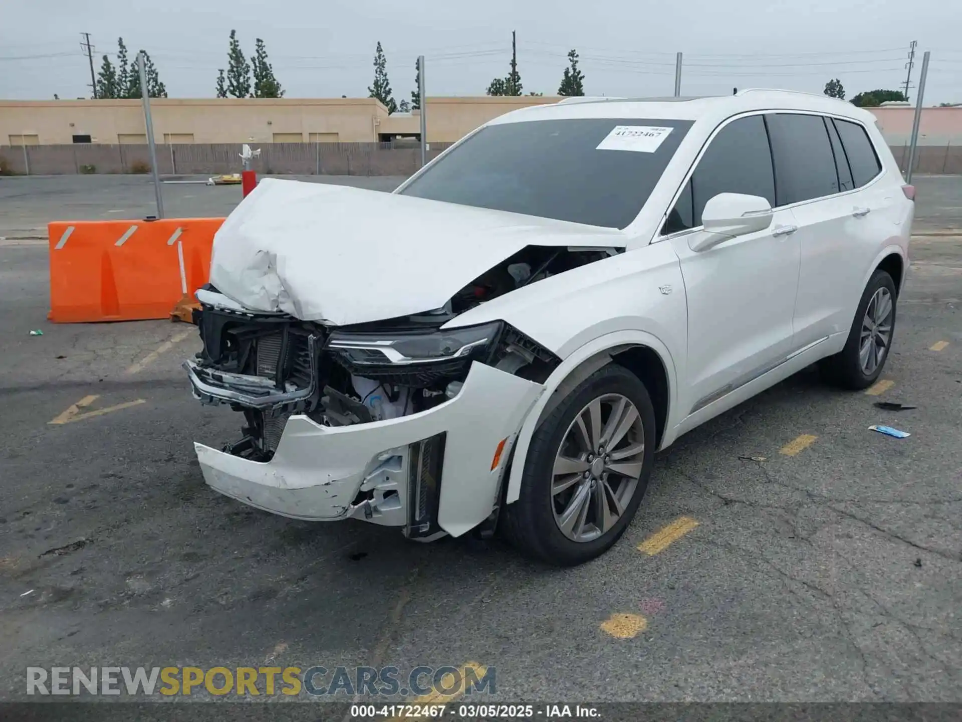 2 Photograph of a damaged car 1GYKPDRS3LZ197322 CADILLAC XT6 2020