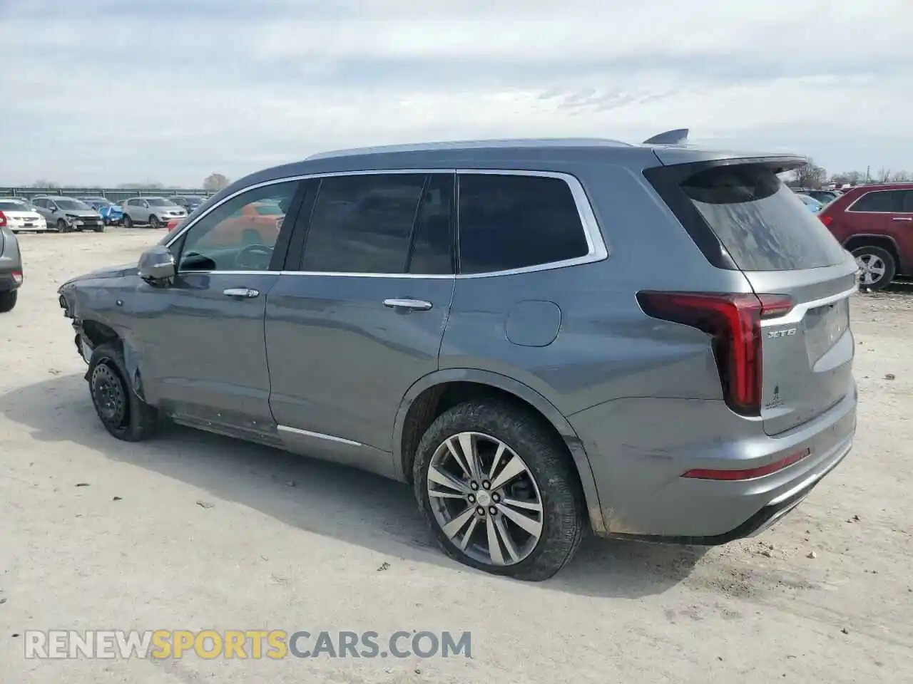 2 Photograph of a damaged car 1GYKPCRS5NZ114583 CADILLAC XT6 2022