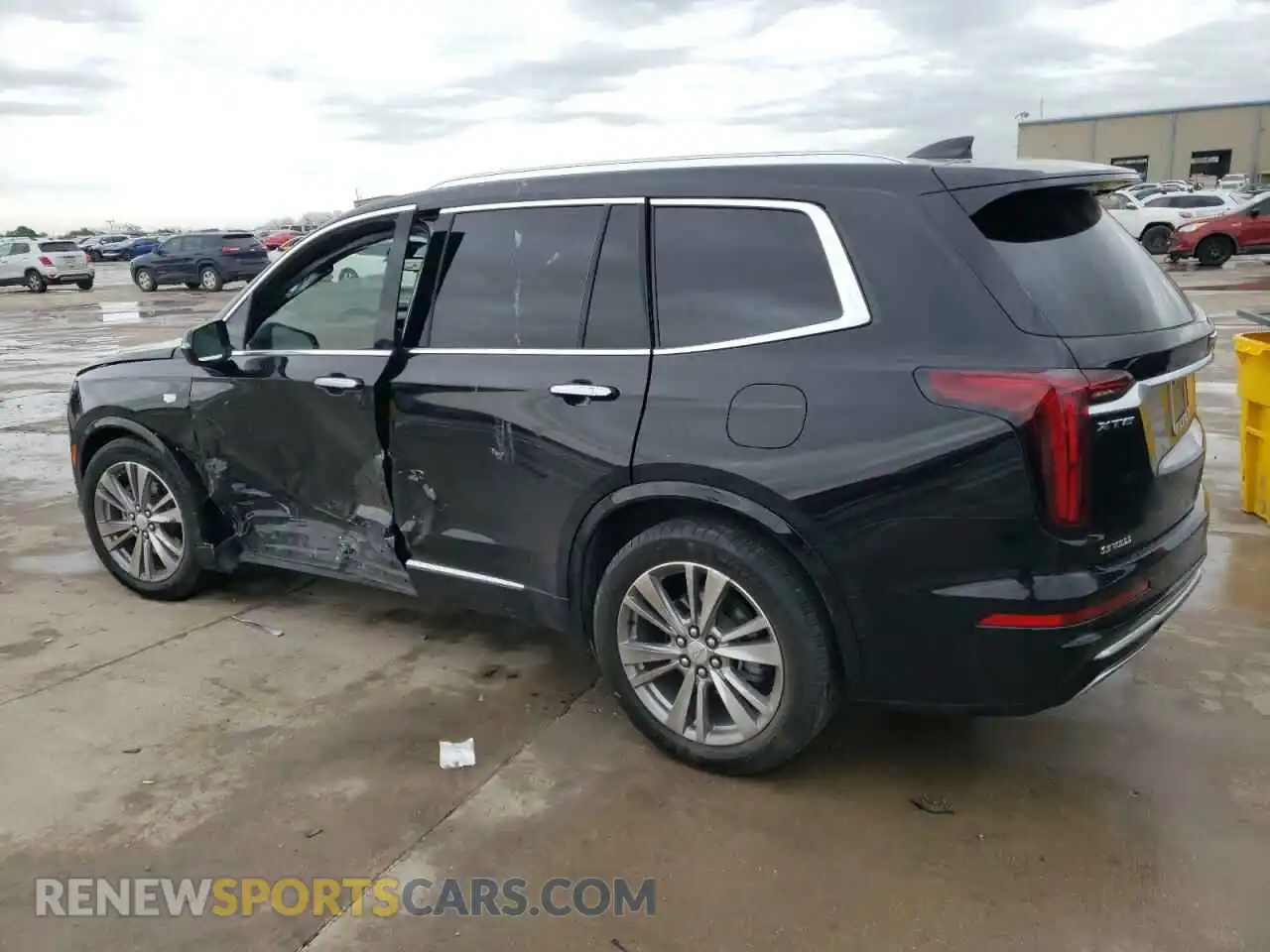 2 Photograph of a damaged car 1GYKPCRS5PZ101867 CADILLAC XT6 2023