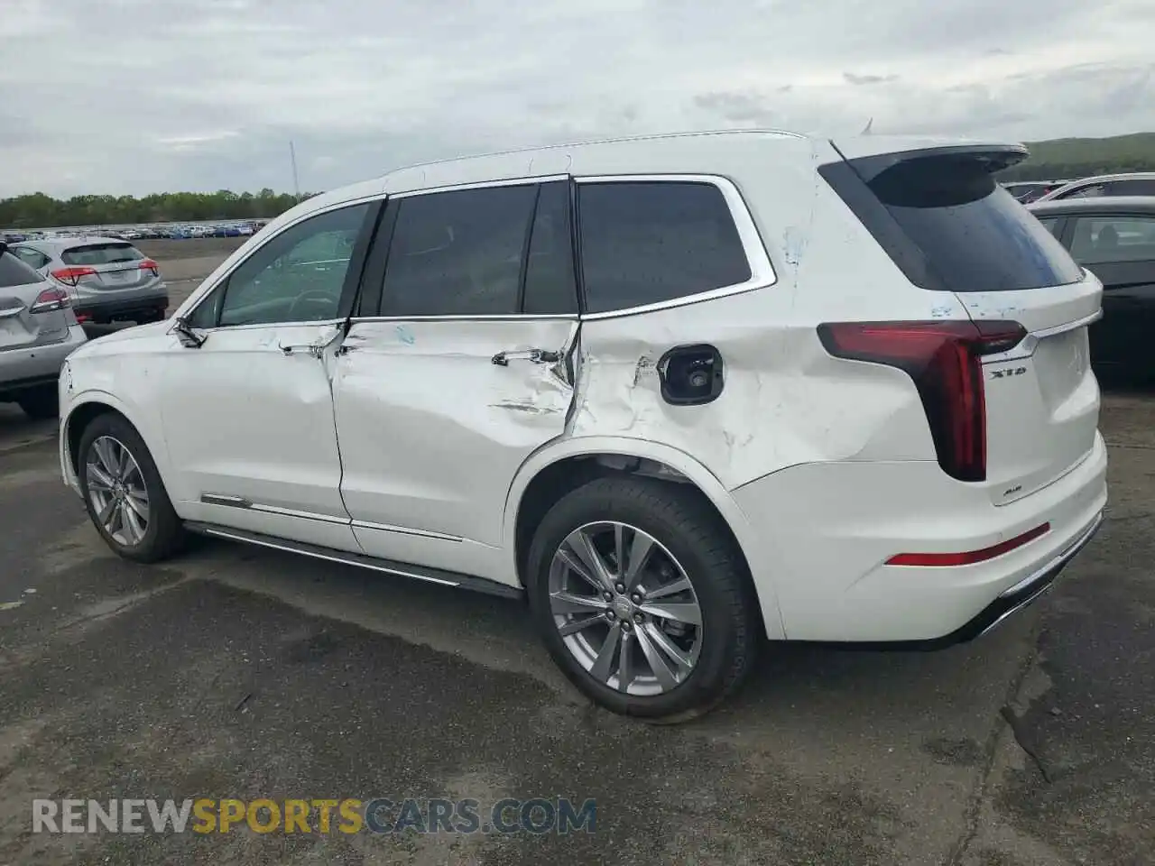 2 Photograph of a damaged car 1GYKPDRS8PZ205145 CADILLAC XT6 2023