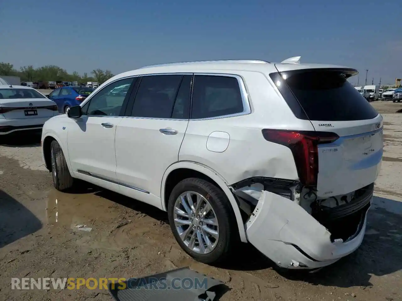 2 Photograph of a damaged car 1GYKPDRS9PZ191241 CADILLAC XT6 2023