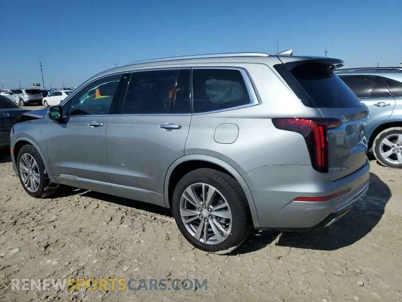 2 Photograph of a damaged car 1GYKPCRSXRZ734769 CADILLAC XT6 2024