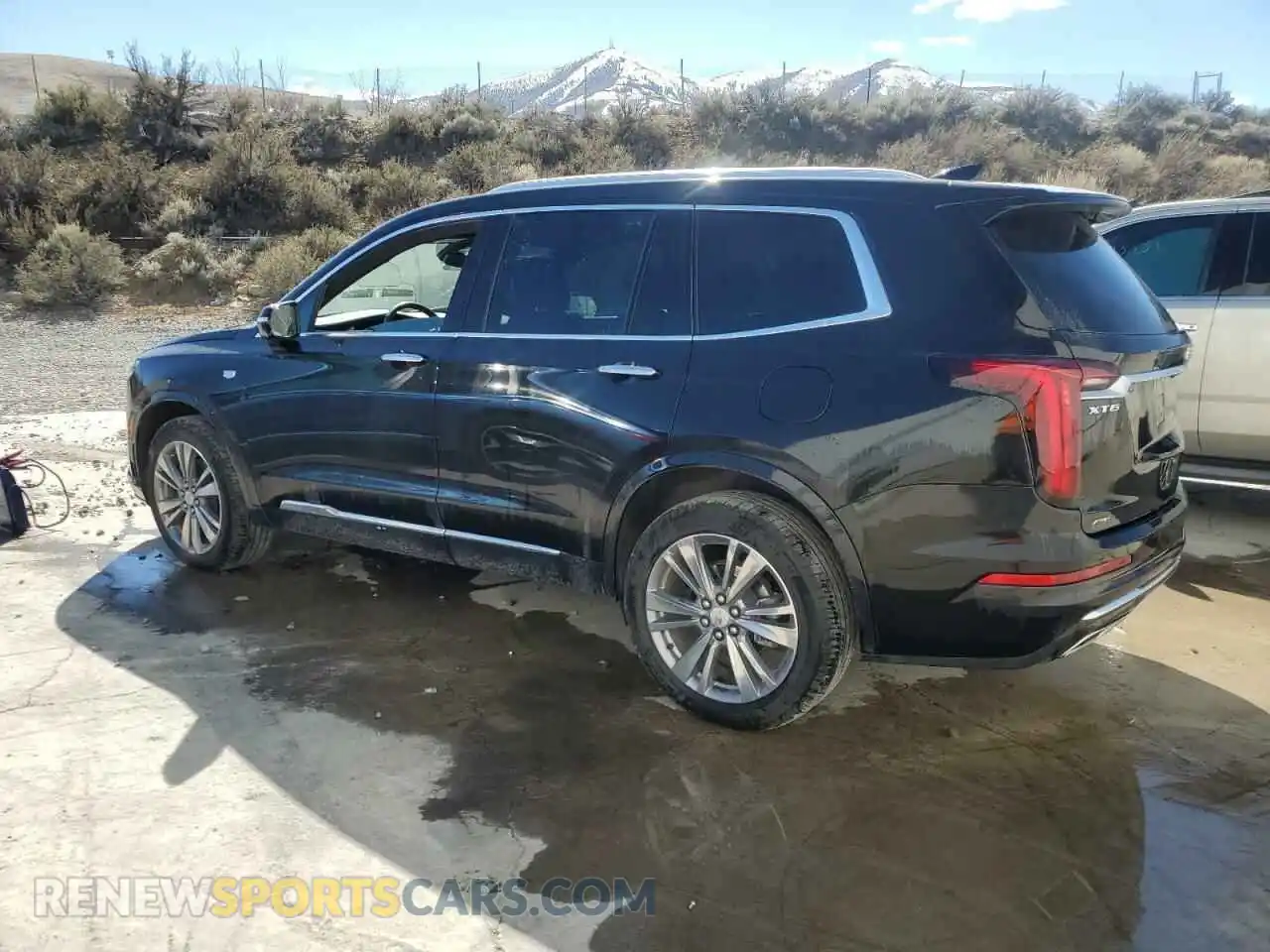 2 fotografías del automóvil dañado 1GYKPDRS5RZ728514 CADILLAC XT6 2024