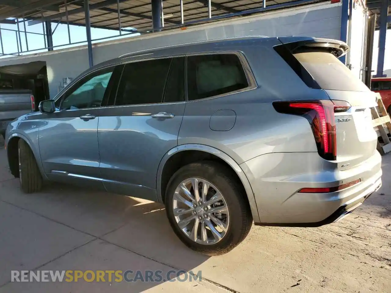 2 Photograph of a damaged car 1GYKPDRS6SZ100046 CADILLAC XT6 2025