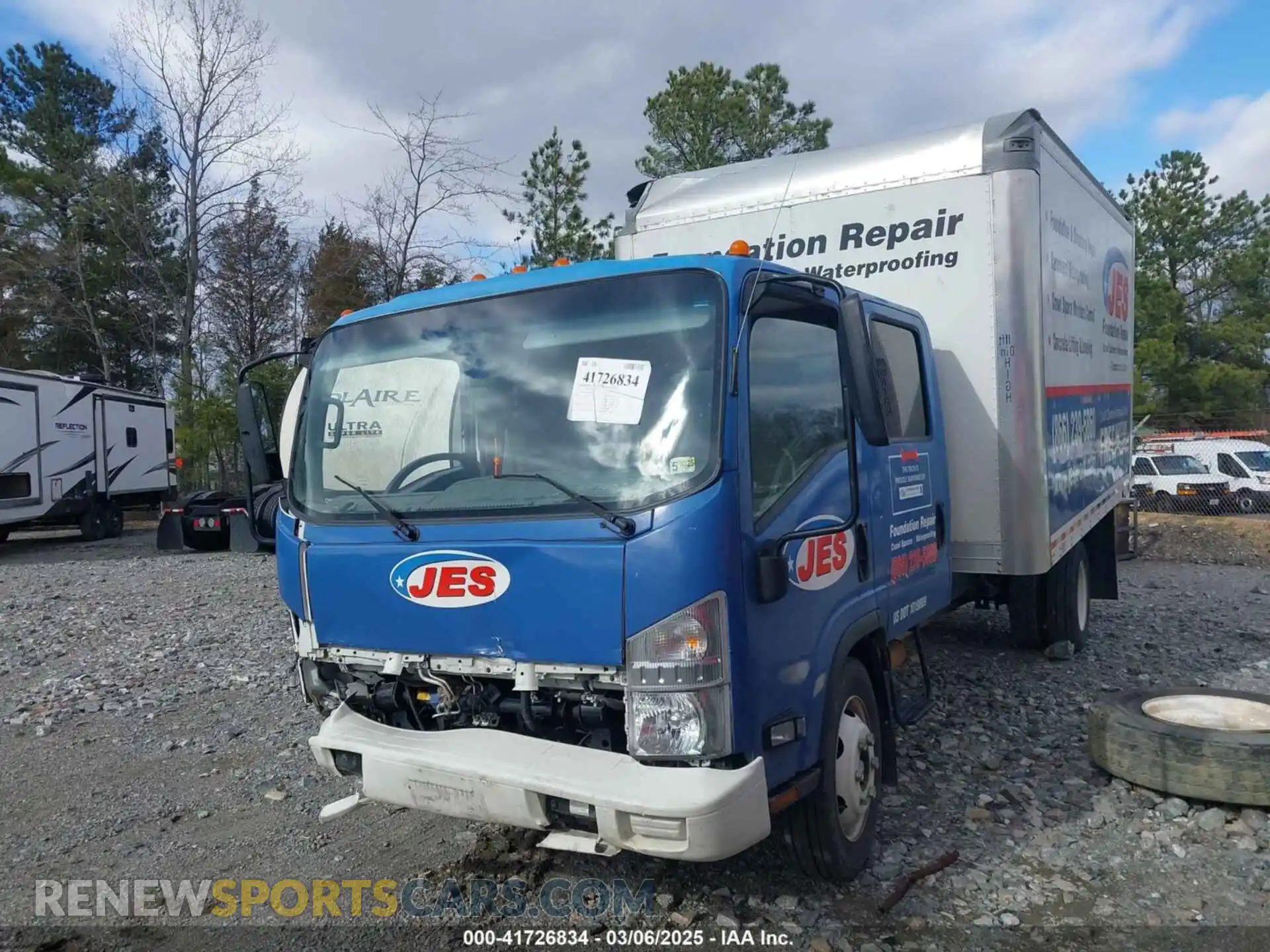 2 fotografías del automóvil dañado 54DCDJ1DXMS207932 CHEVROLET 4500 LCF GAS 2021