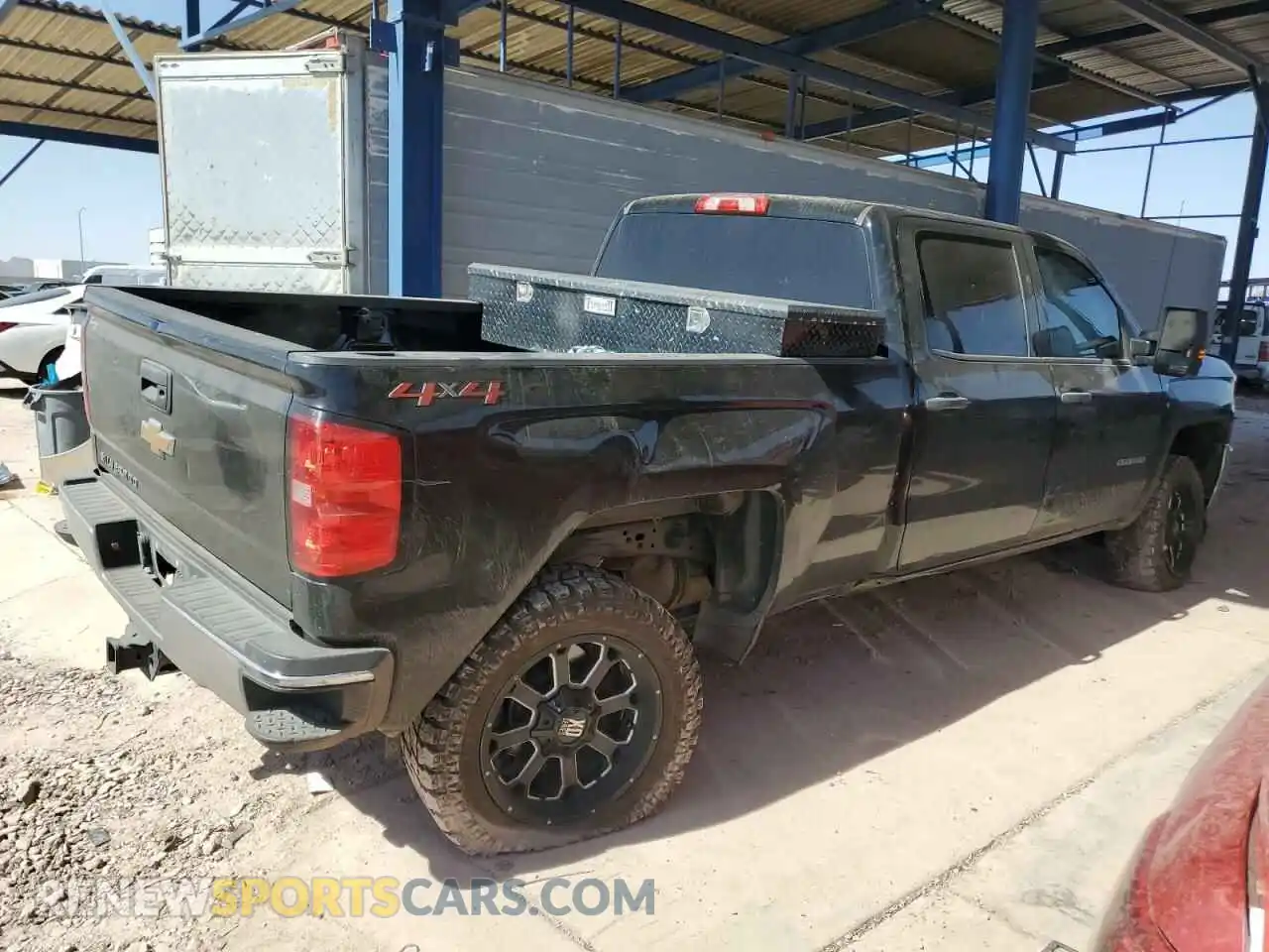 3 Photograph of a damaged car 1GC1KREG6KF172638 CHEVROLET ALL Models 2019