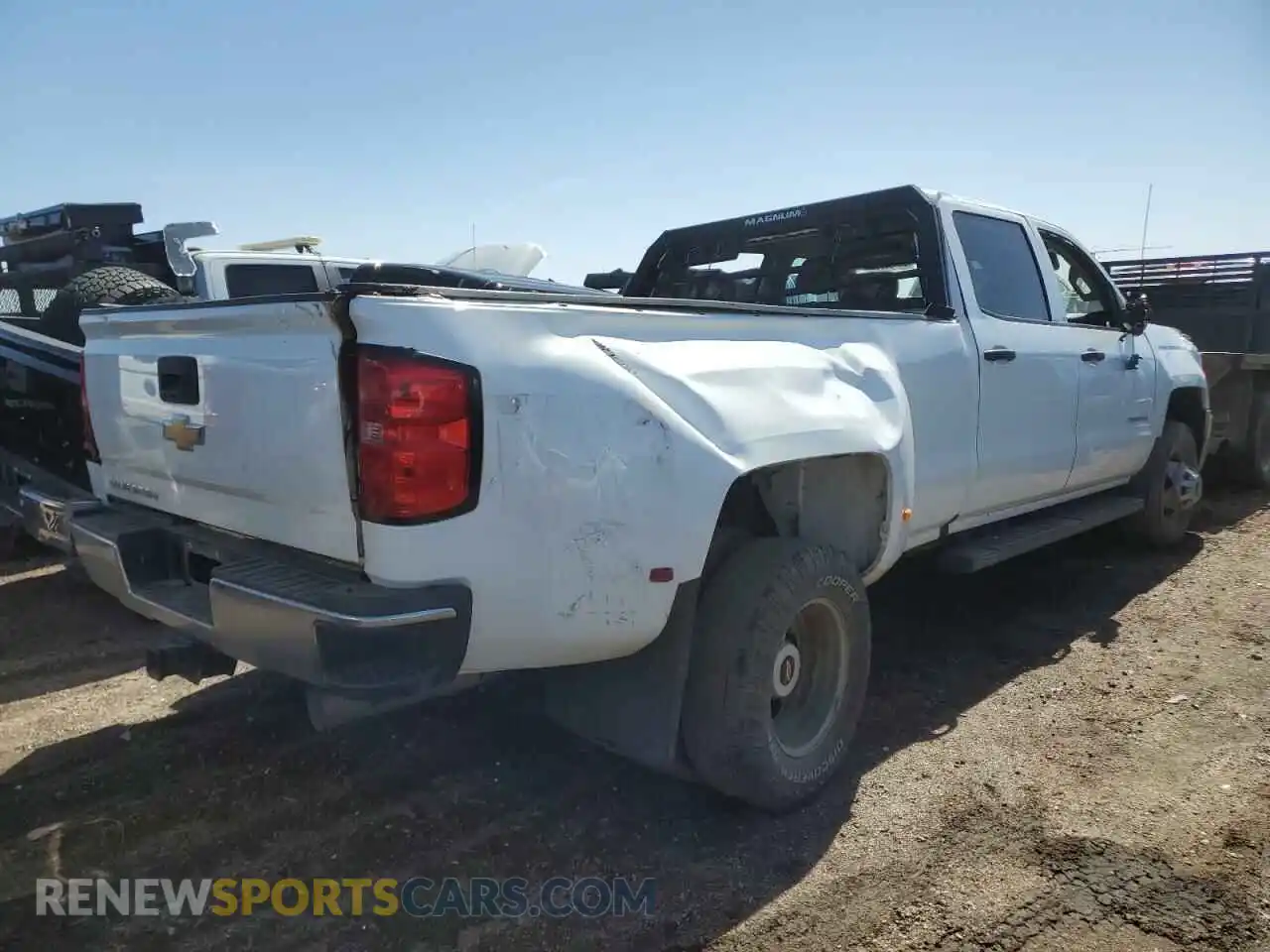 3 Photograph of a damaged car 1GC4KVCY1KF162214 CHEVROLET ALL Models 2019