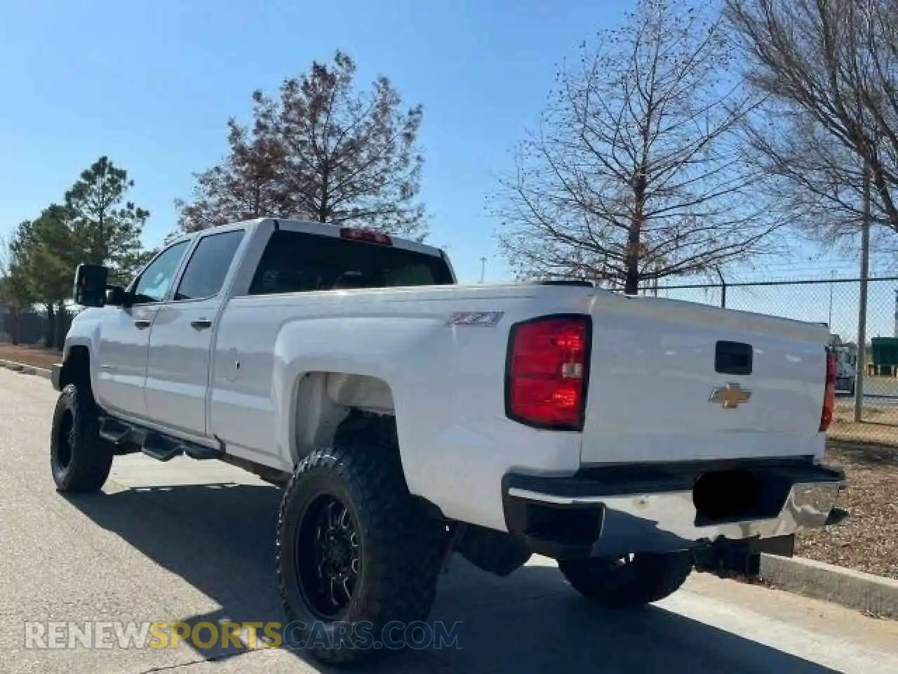 3 fotografías del automóvil dañado 1GC4KVCYXKF197799 CHEVROLET ALL Models 2019