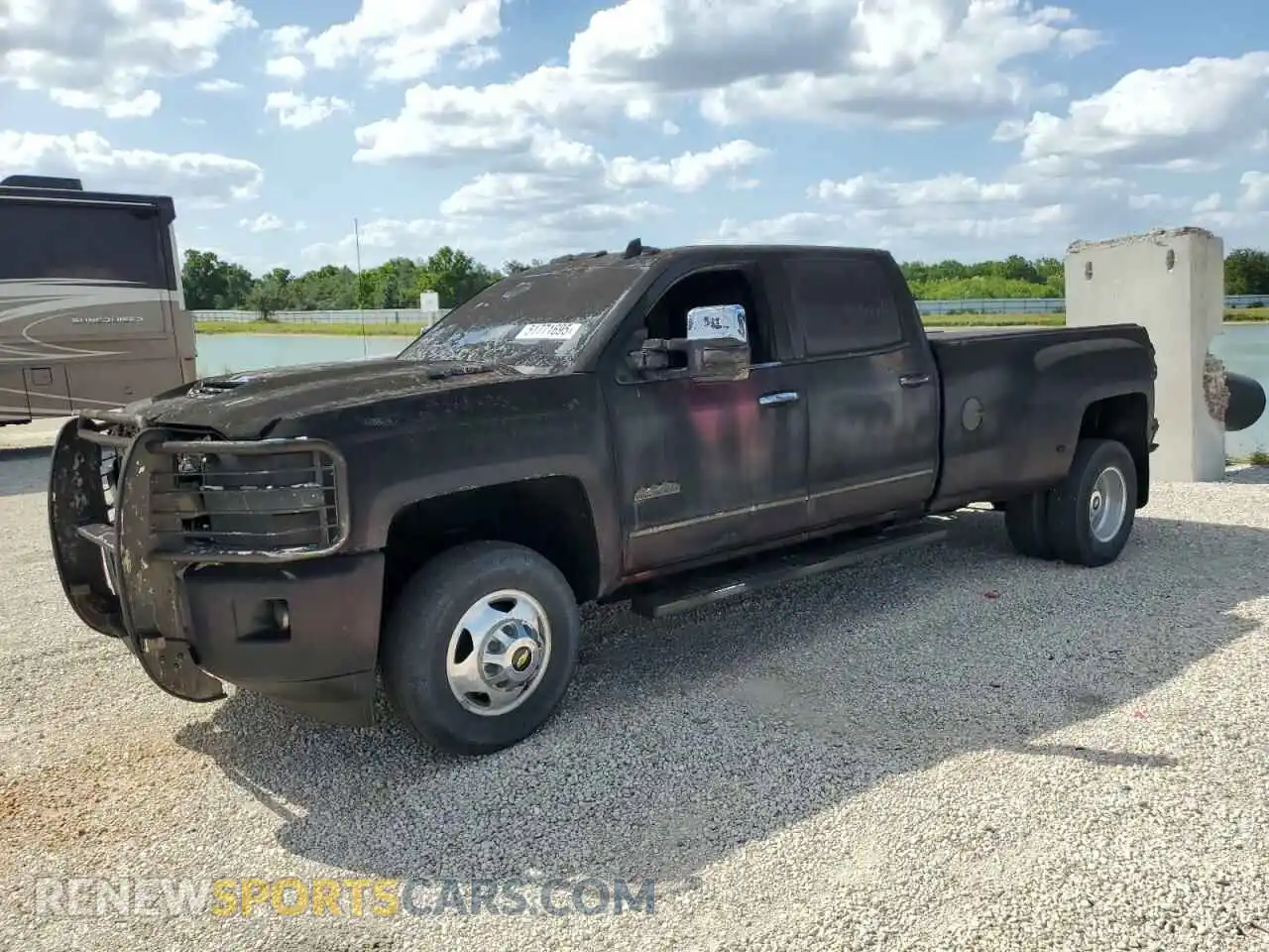 1 Photograph of a damaged car 1GC4KYEY7KF122010 CHEVROLET ALL Models 2019