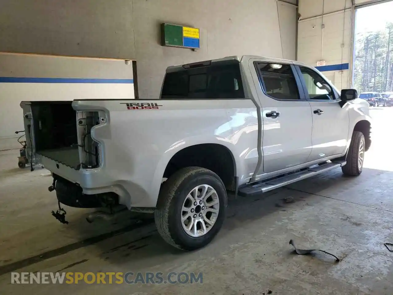 3 Фотография поврежденного автомобиля 1GCPYFED2KZ161356 CHEVROLET ALL Models 2019