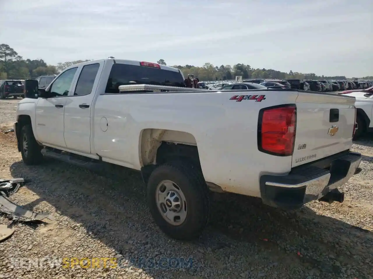 2 Photograph of a damaged car 2GC2KREG0K1165177 CHEVROLET ALL Models 2019