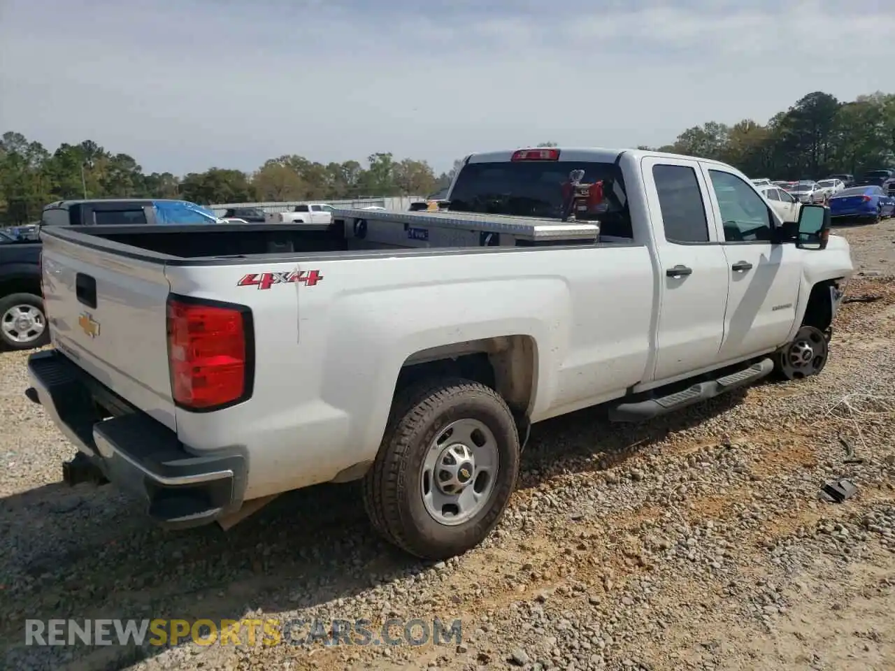 3 Photograph of a damaged car 2GC2KREG0K1165177 CHEVROLET ALL Models 2019