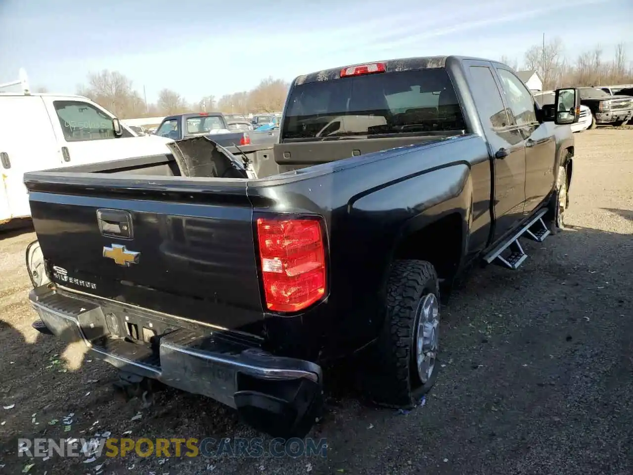 3 Photograph of a damaged car 2GC2KREG0K1181556 CHEVROLET ALL Models 2019