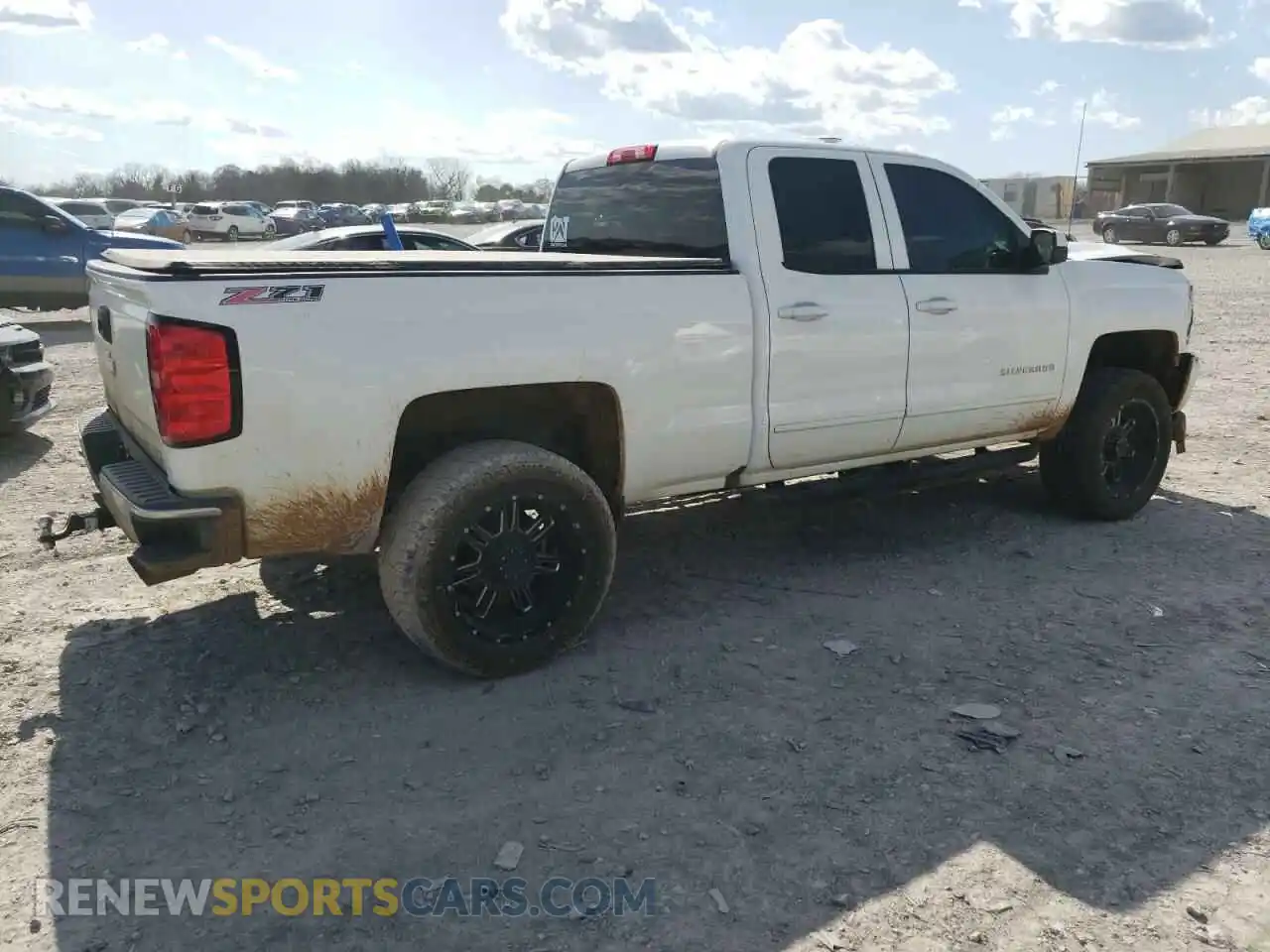 3 Photograph of a damaged car 2GCVKPEC0K1106385 CHEVROLET ALL Models 2019