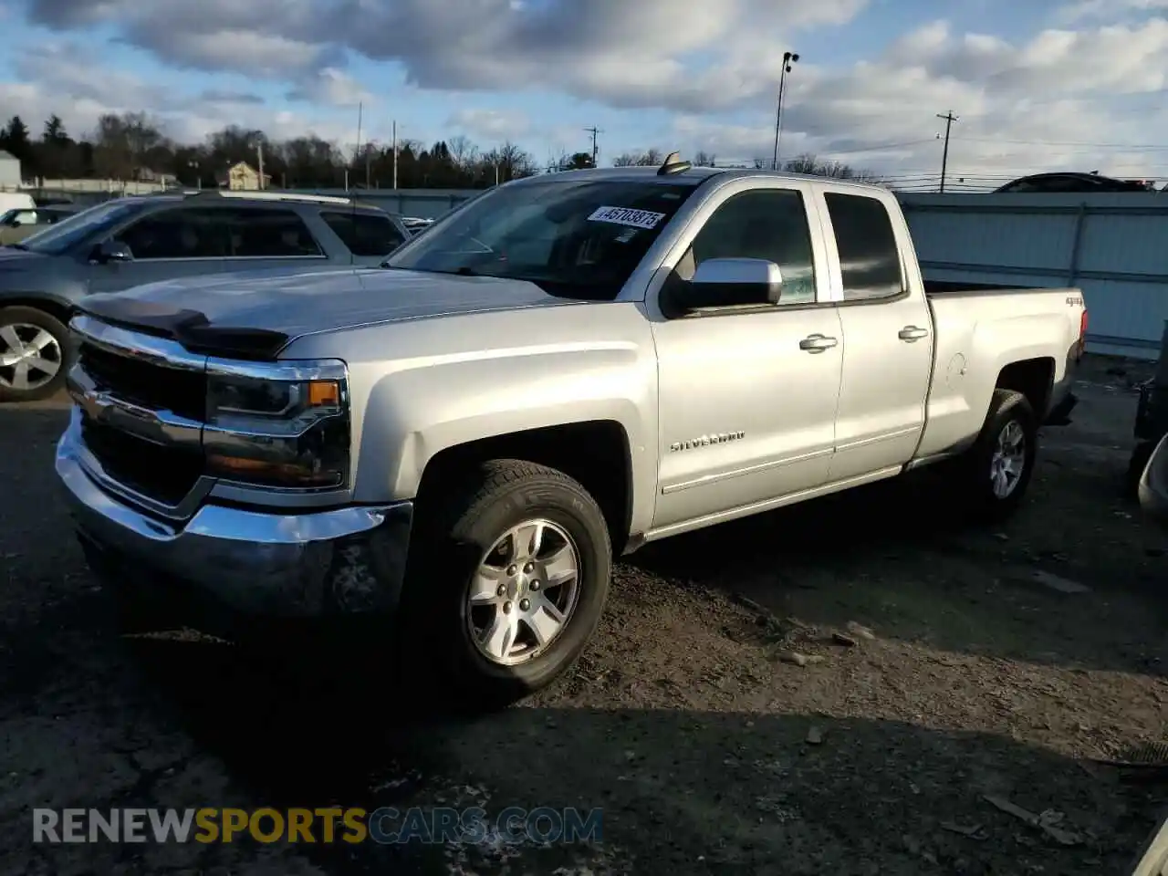 1 Photograph of a damaged car 2GCVKPEC0K1110761 CHEVROLET ALL Models 2019