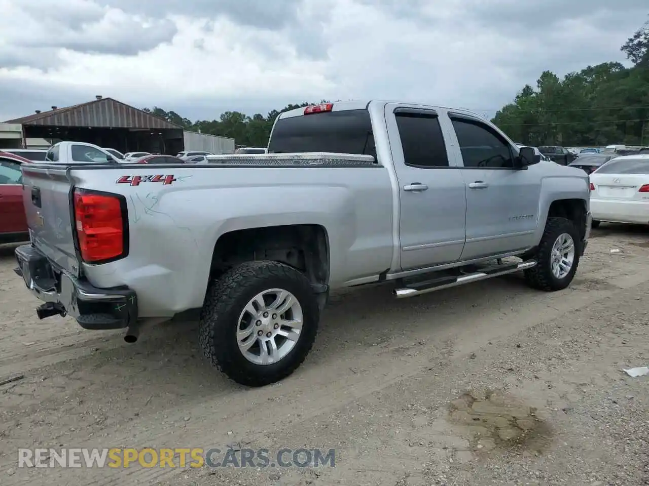 3 Photograph of a damaged car 2GCVKPEC1K1109456 CHEVROLET ALL Models 2019