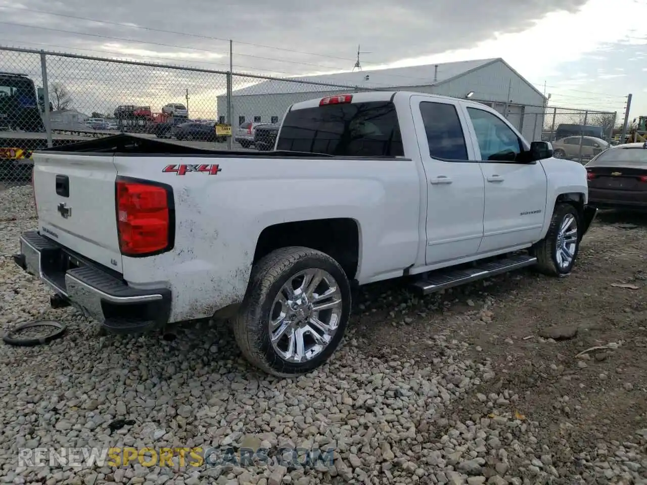 3 Photograph of a damaged car 2GCVKPEC5K1109251 CHEVROLET ALL Models 2019