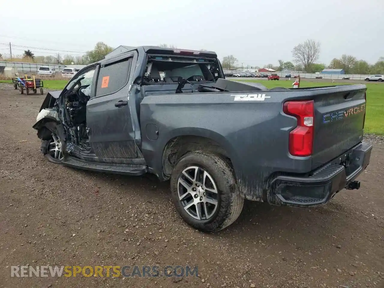 2 fotografías del automóvil dañado 3GCPYCEH2KG181530 CHEVROLET ALL Models 2019