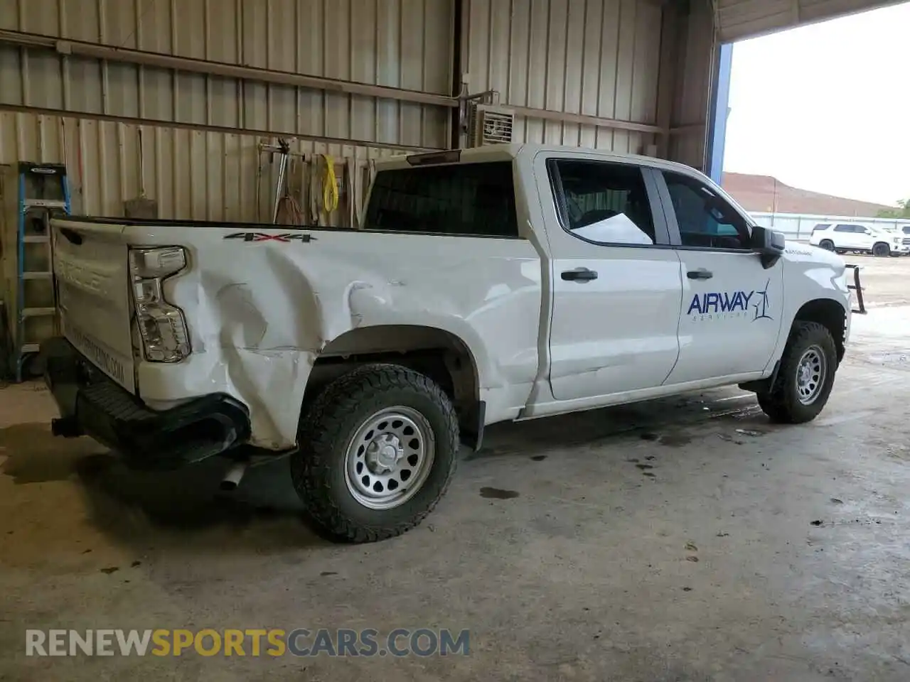 3 Photograph of a damaged car 3GCUYAEF1KG132986 CHEVROLET ALL Models 2019