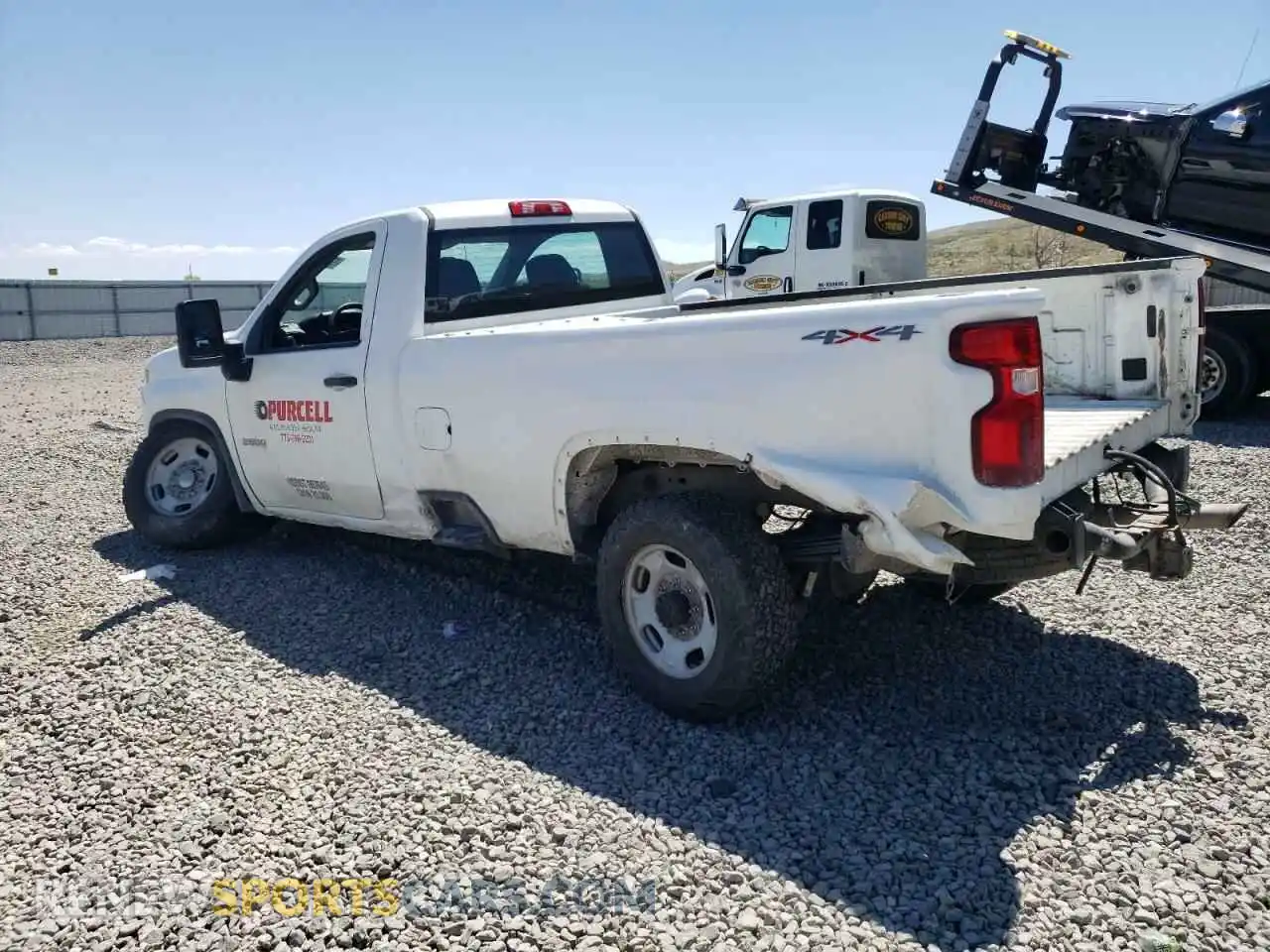 2 Фотография поврежденного автомобиля 1GC3YLE75LF185371 CHEVROLET ALL Models 2020