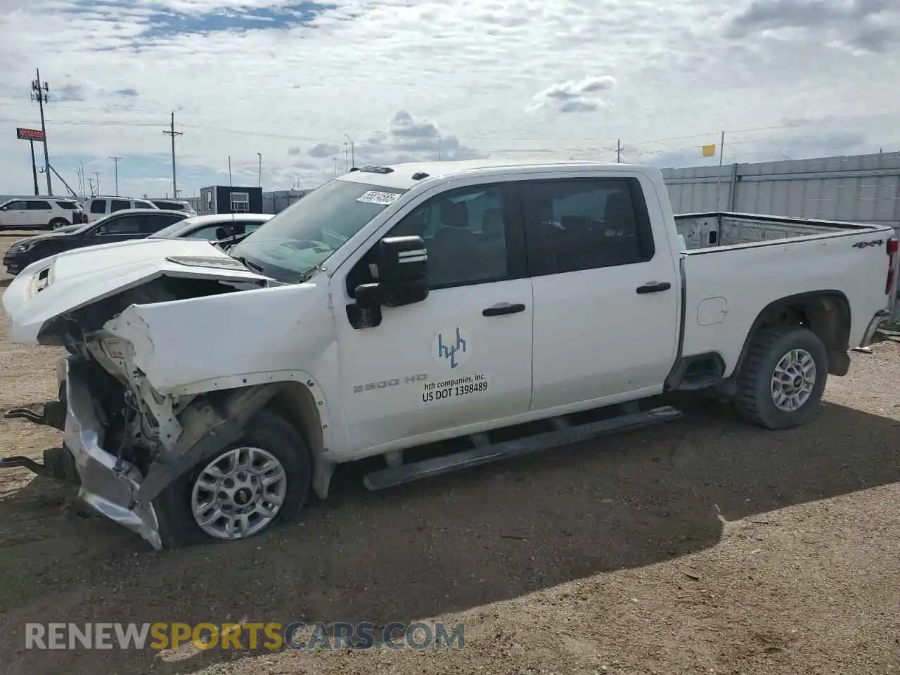 1 Photograph of a damaged car 1GC4YLE72LF312663 CHEVROLET ALL Models 2020